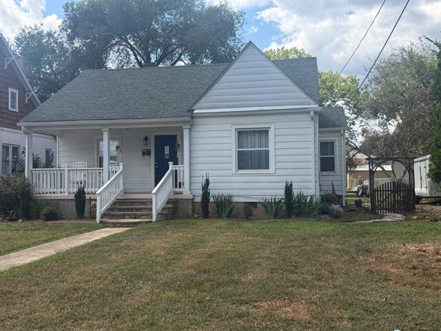 19 Lake Ave — photo