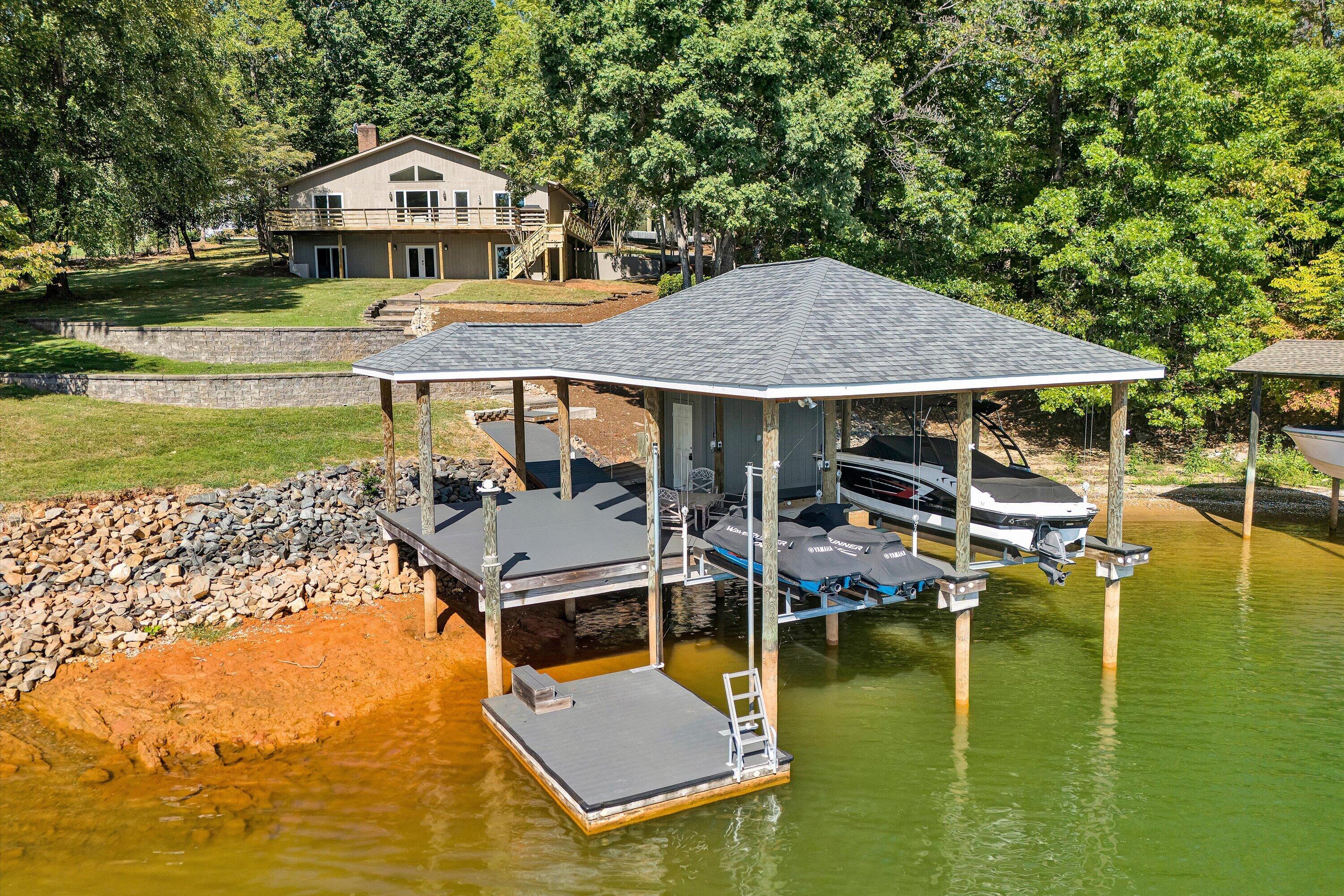 3388 Lakewood Forest Rd — photo
