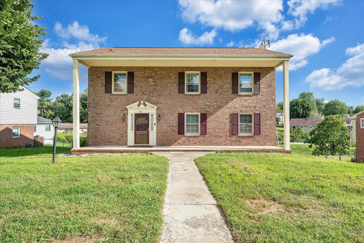 867 Finney Dr — photo