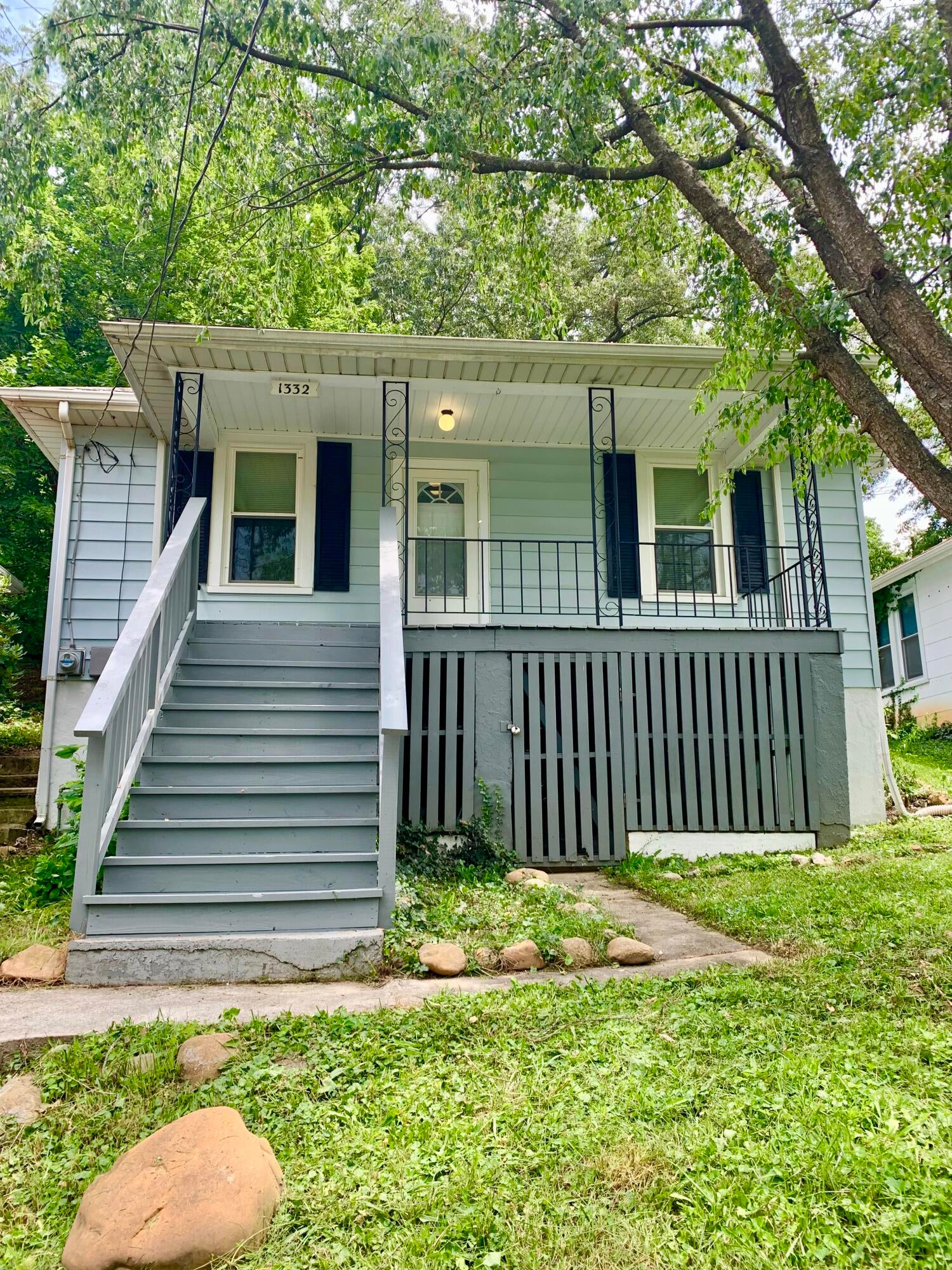 1332 Buena Vista Blvd SE — photo