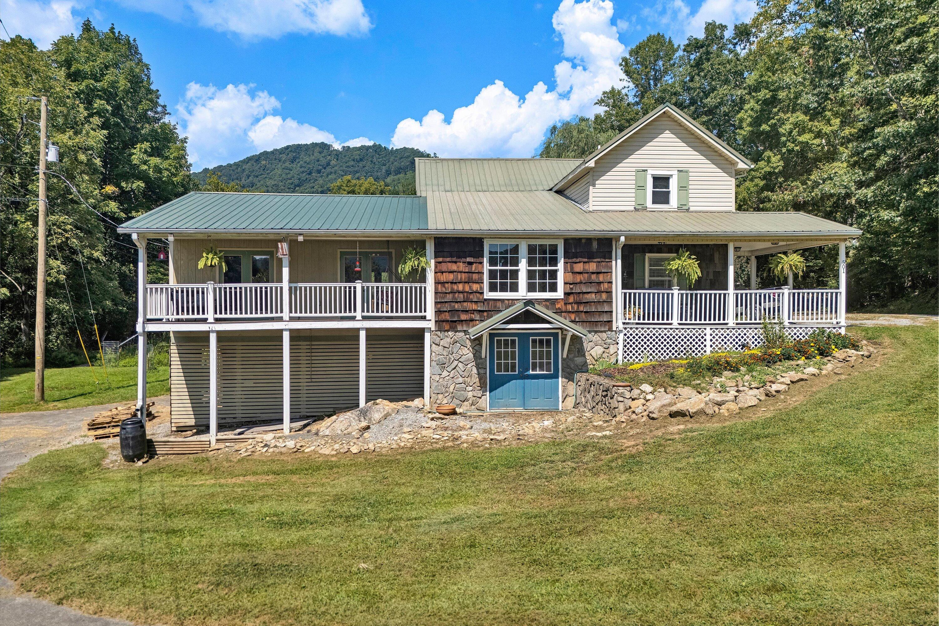 501 Clark Hollow Rd — photo