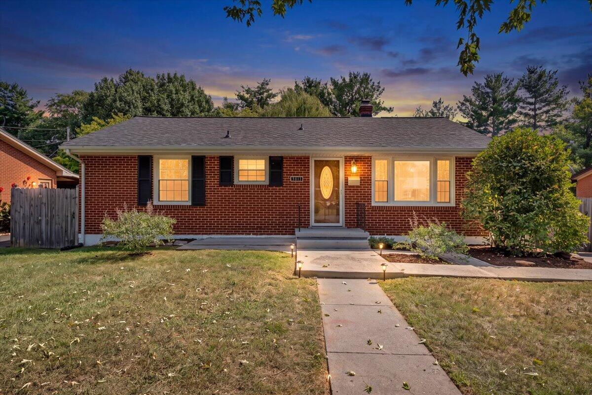 3813 Fleming Ave NE — photo