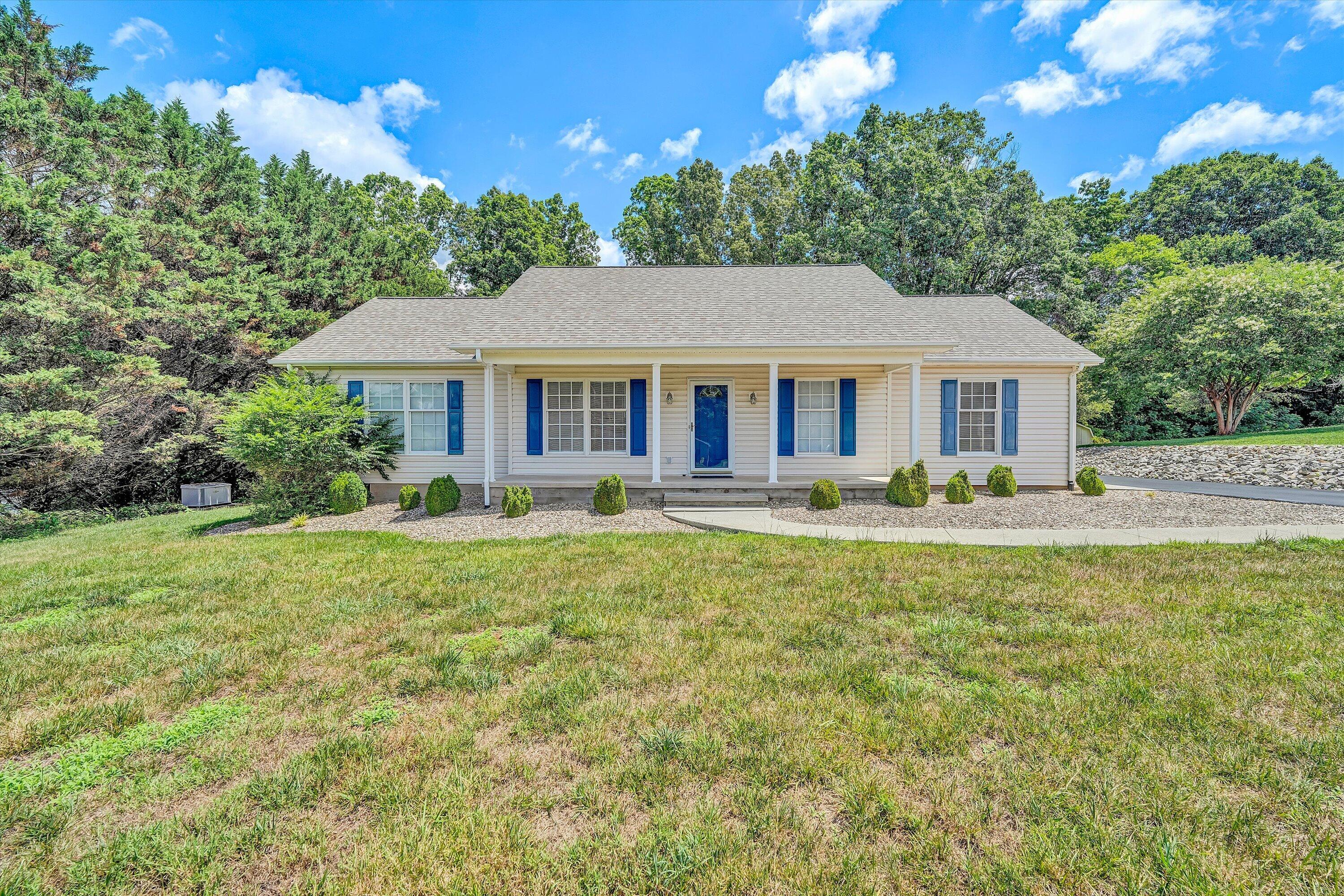 100 Meadow Brook Dr — photo