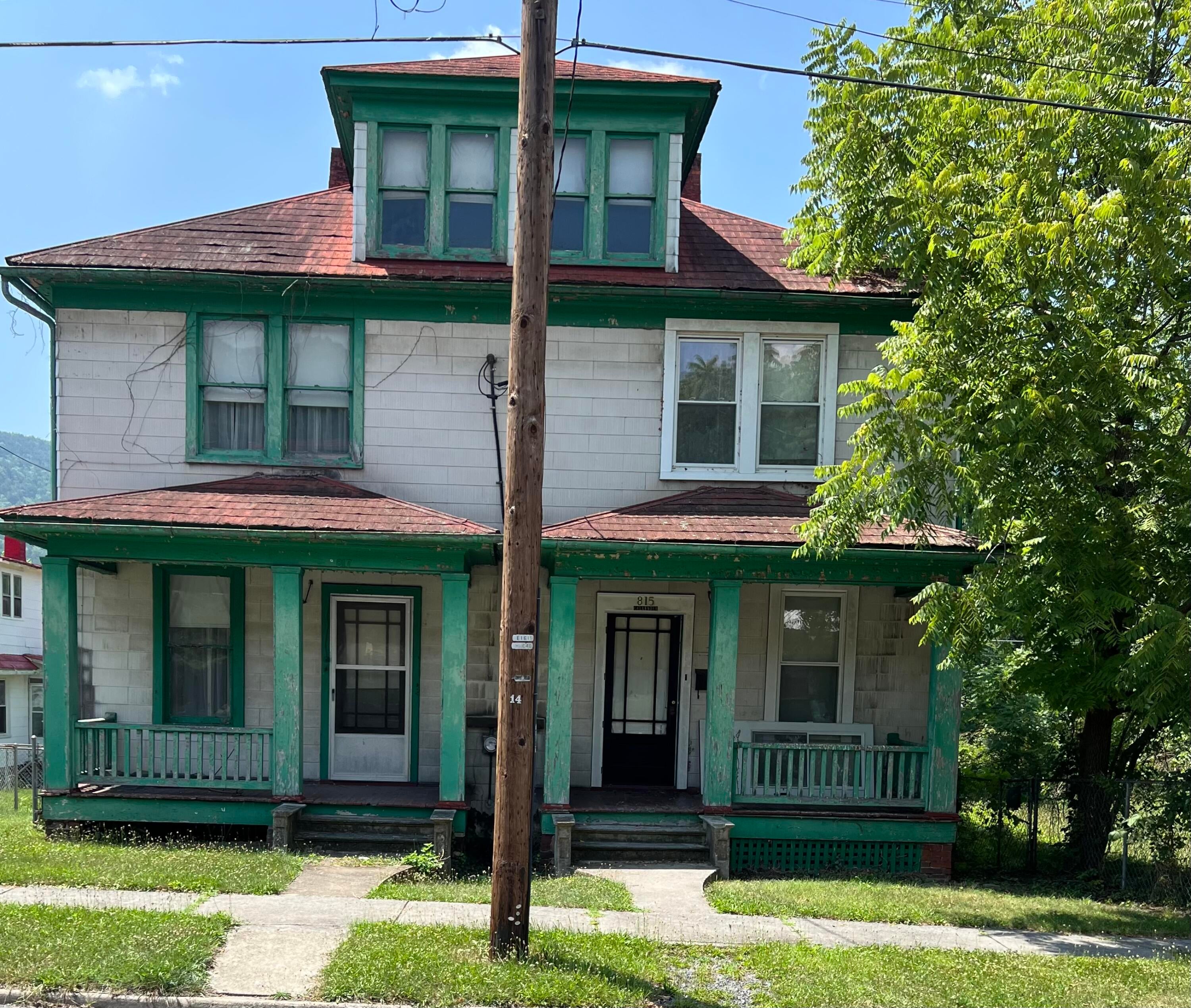 817 Church St — photo