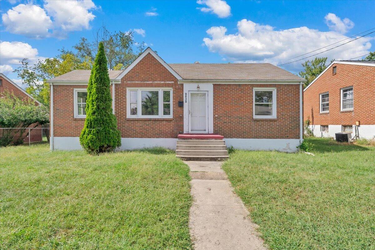 2532 Bowman St NW — photo