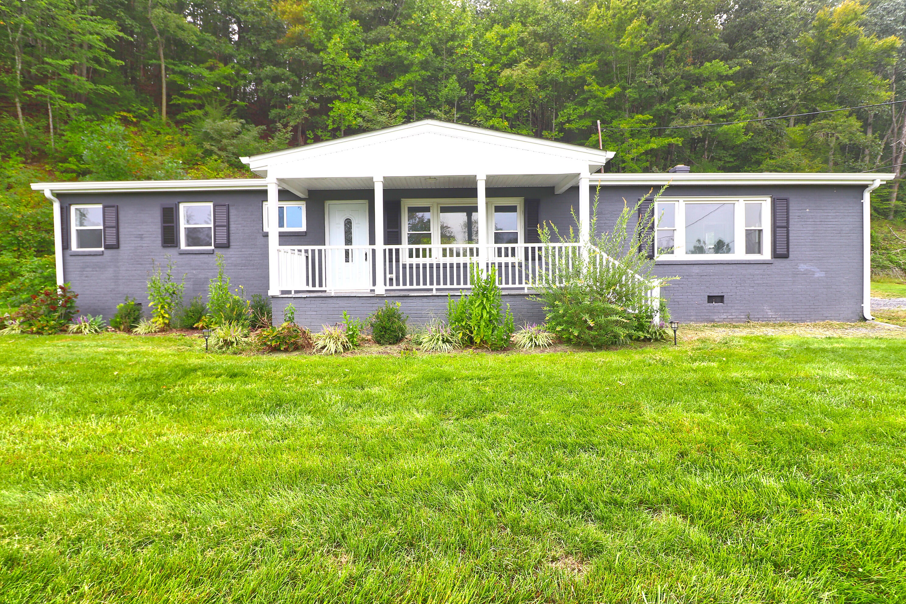 23133 Botetourt Rd — photo