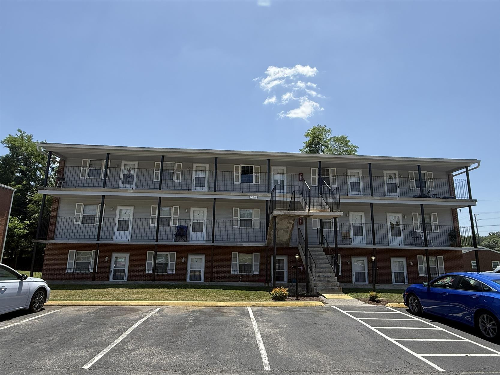 502 Poage Ln 25 — photo