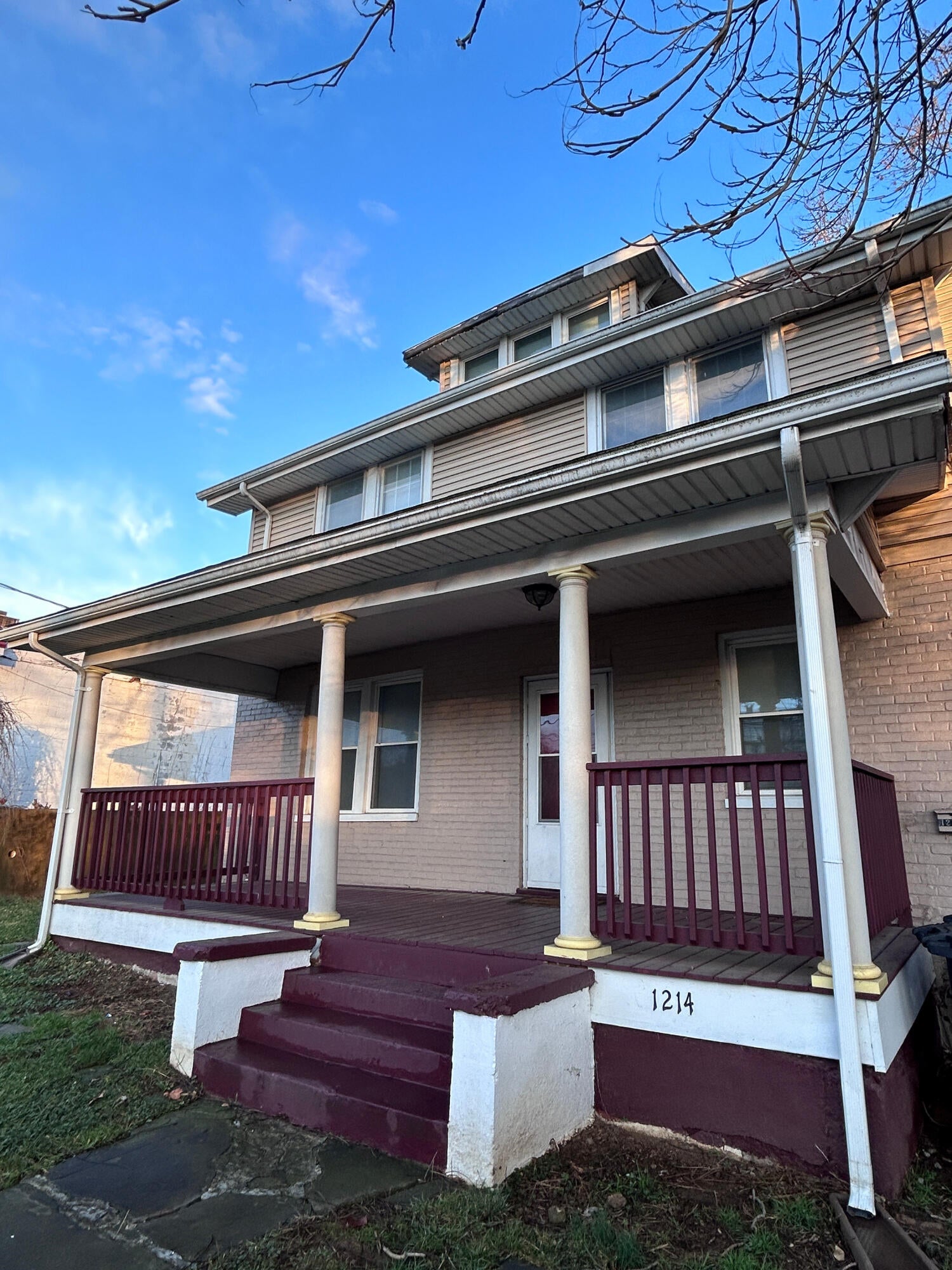 1214 Hamilton Ter SE a — photo