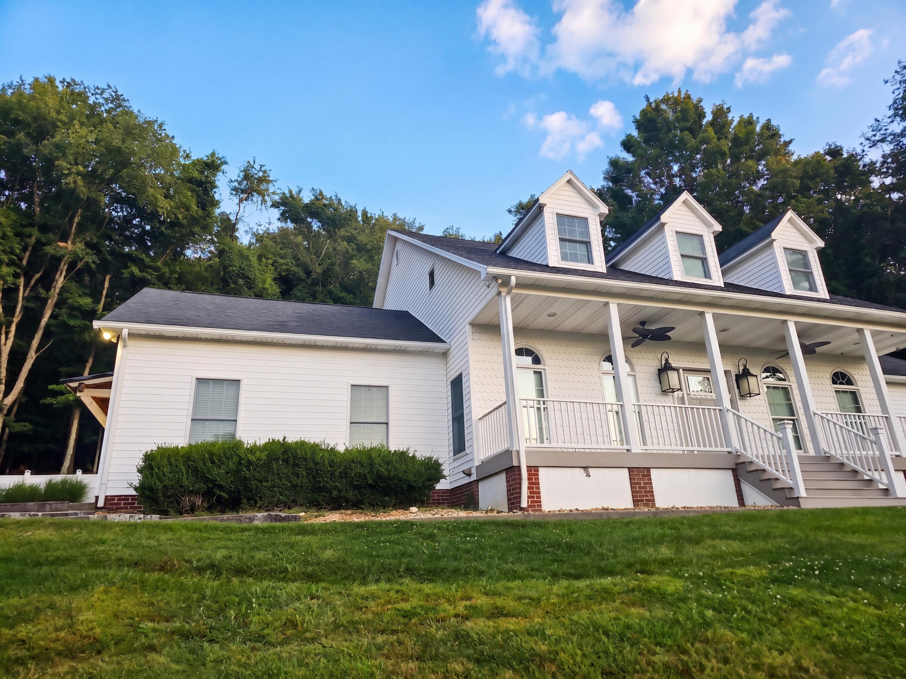 163 Bluebonnet Dr — photo