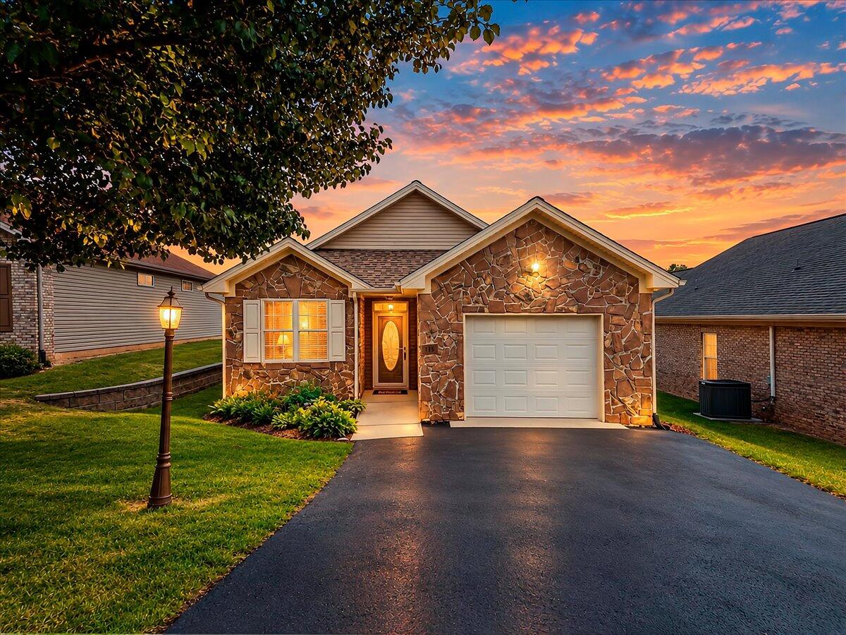 115 Windsong Ln NW — photo