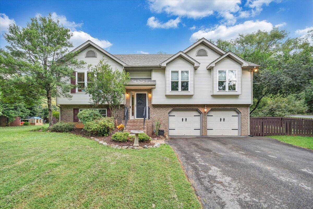 1324 Trevino Dr NE — photo