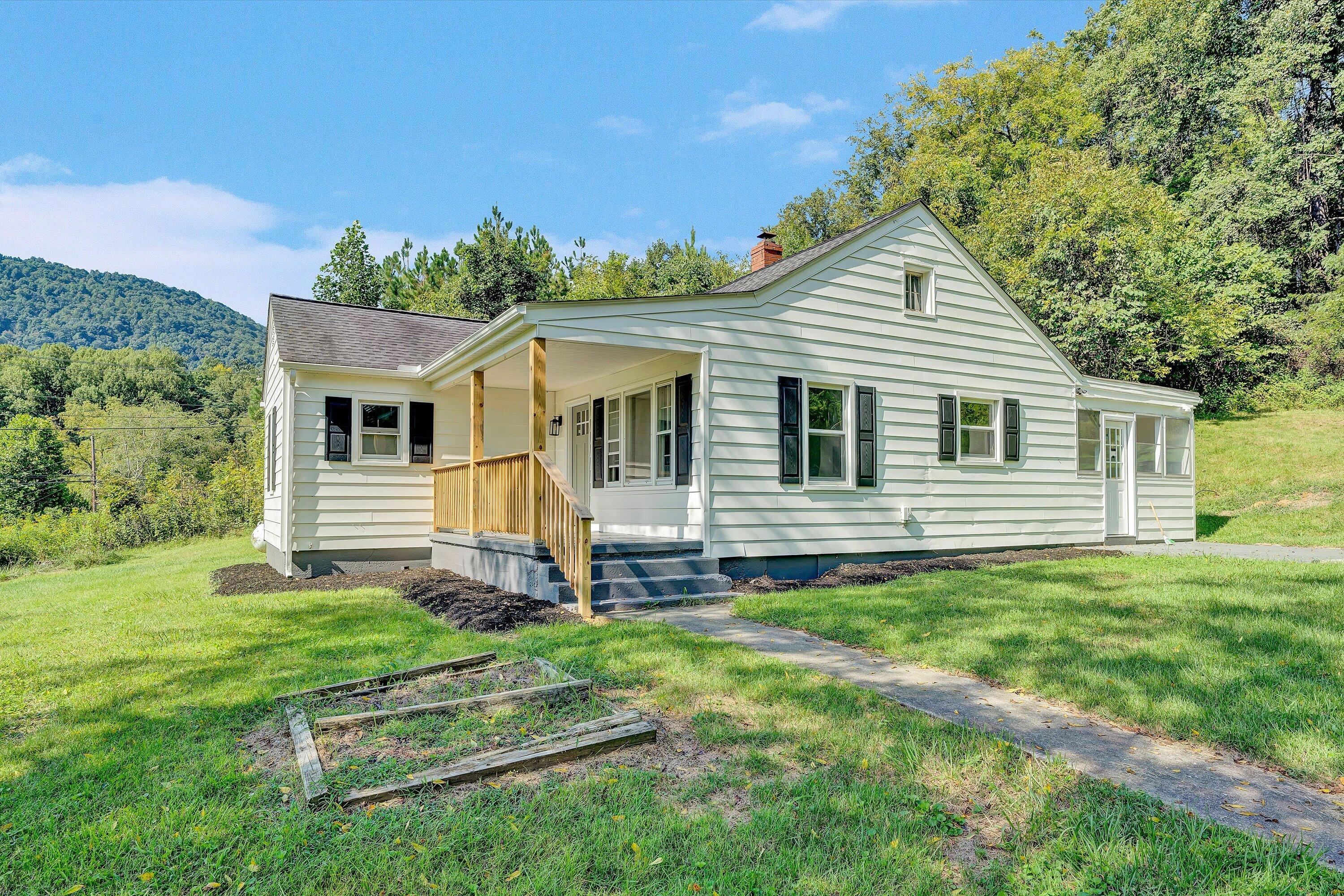 8031 Bent Mountain Rd — photo