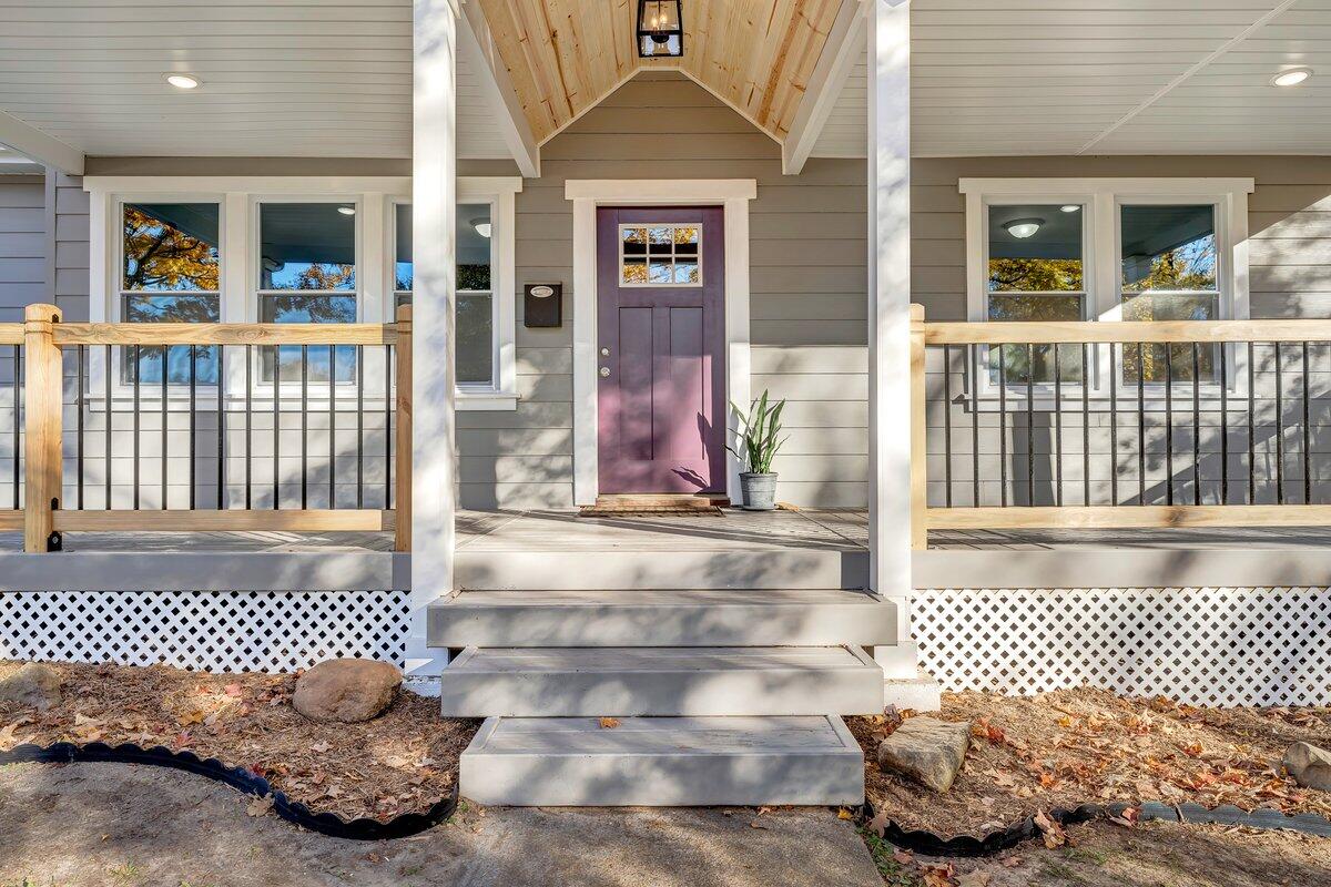1810 Fareham Rd SW — photo
