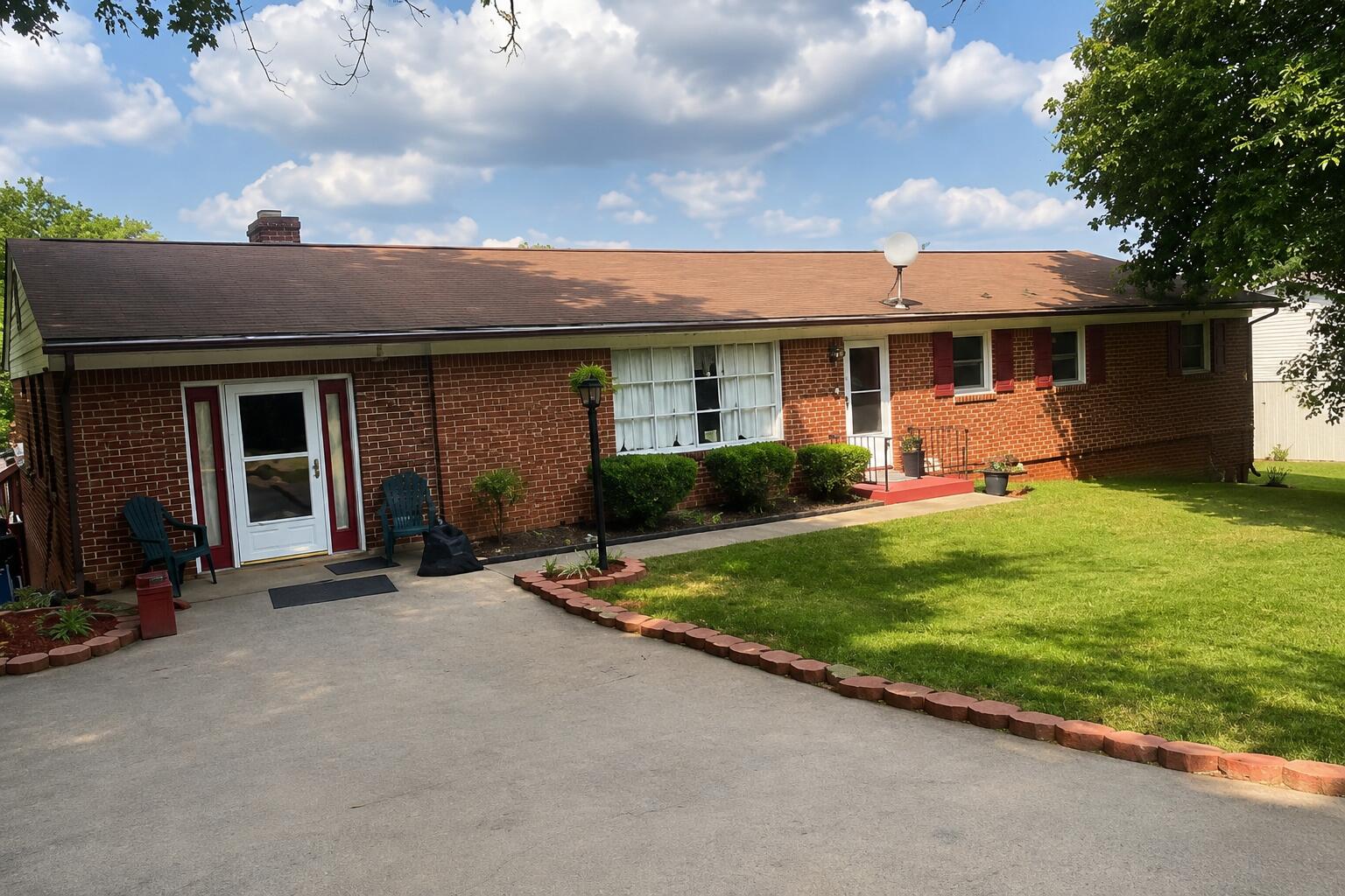 812 Elam Dr — photo