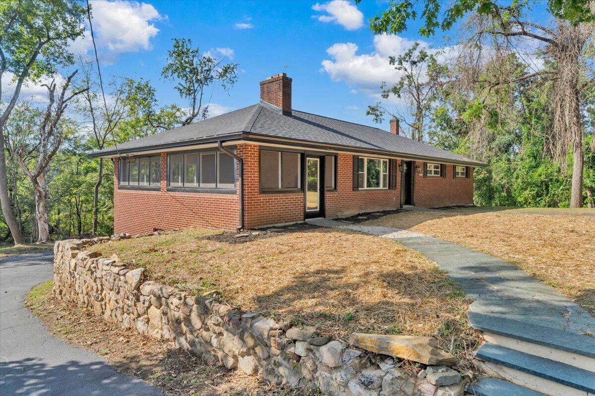 3848 View Ave — photo