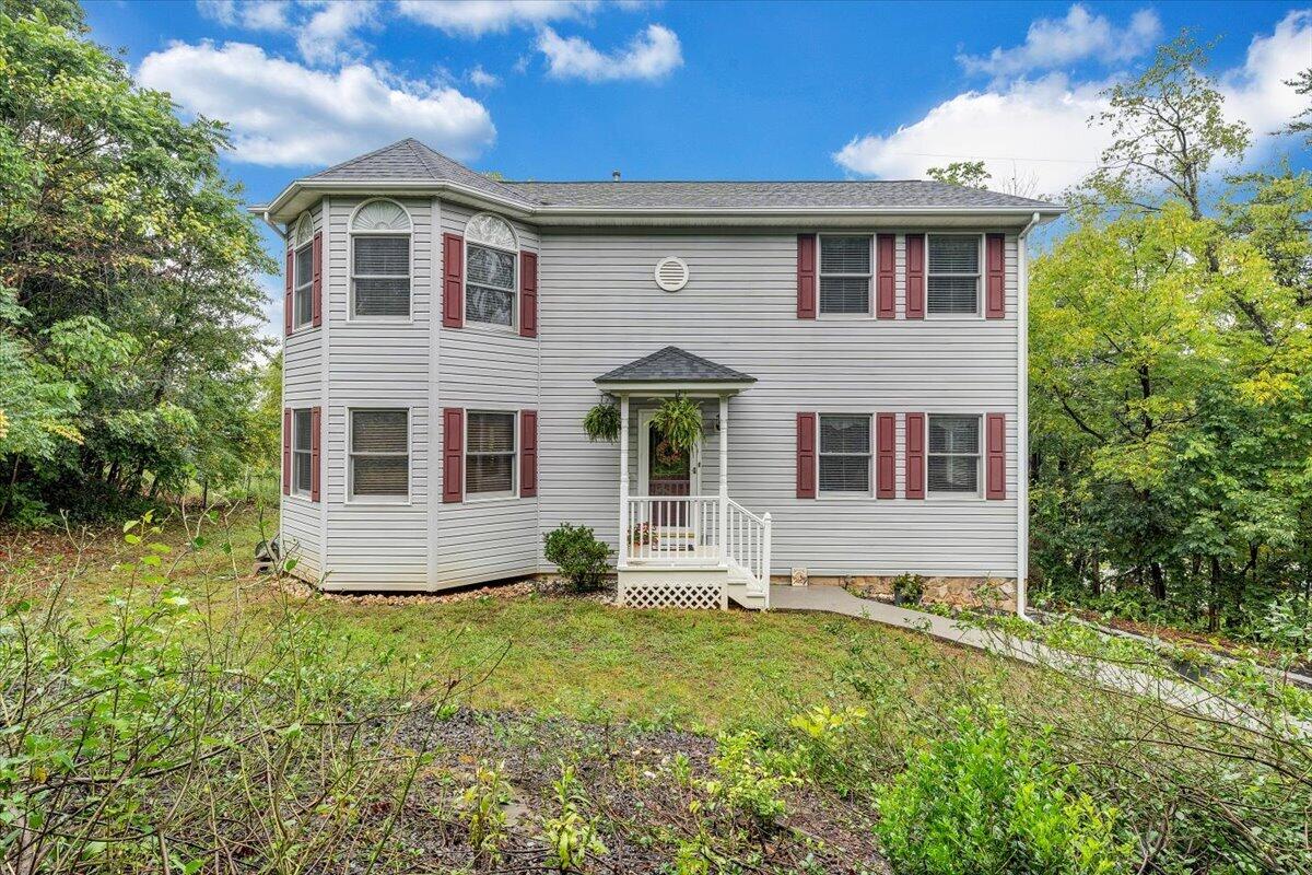 99 Mallard Dr — photo