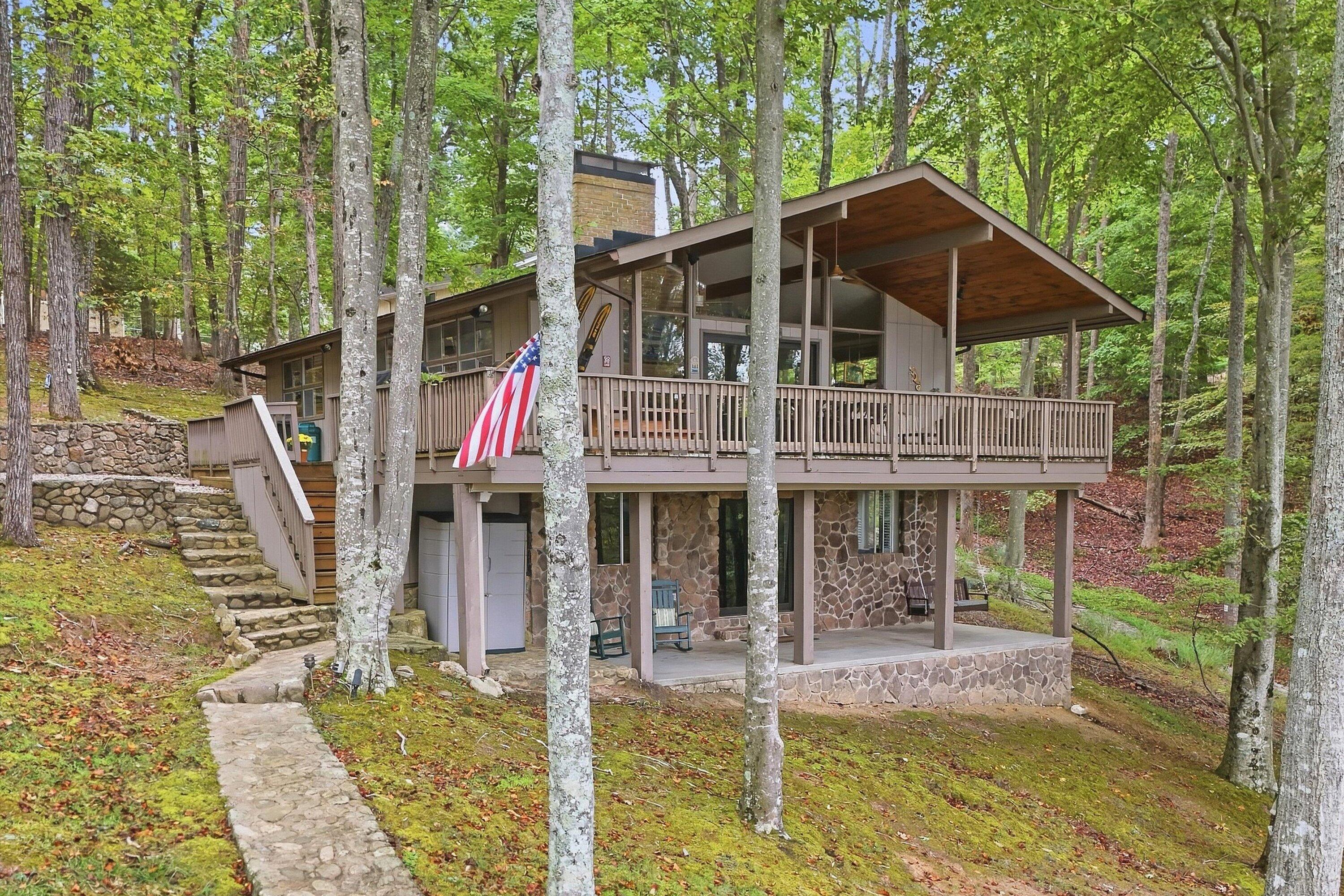 16469 Smith Mountain Lake Pkwy — photo