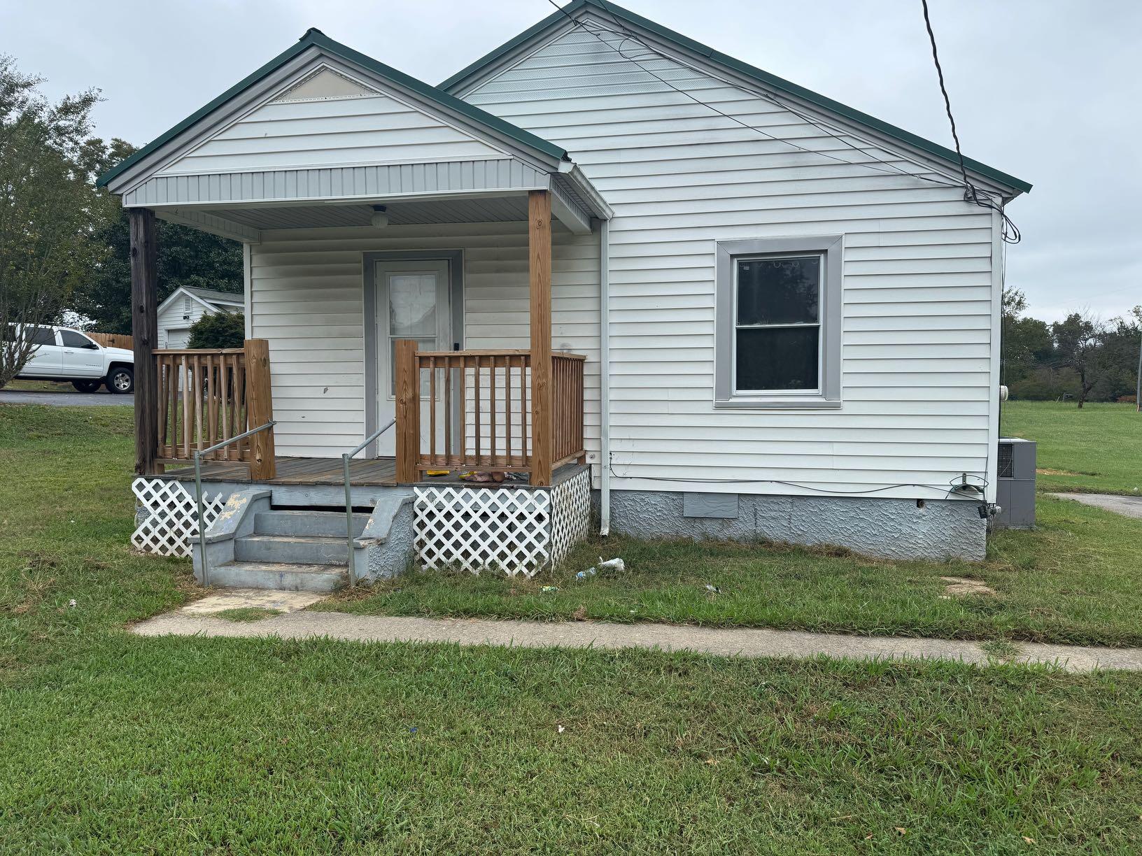 616 Ferry Rd — photo