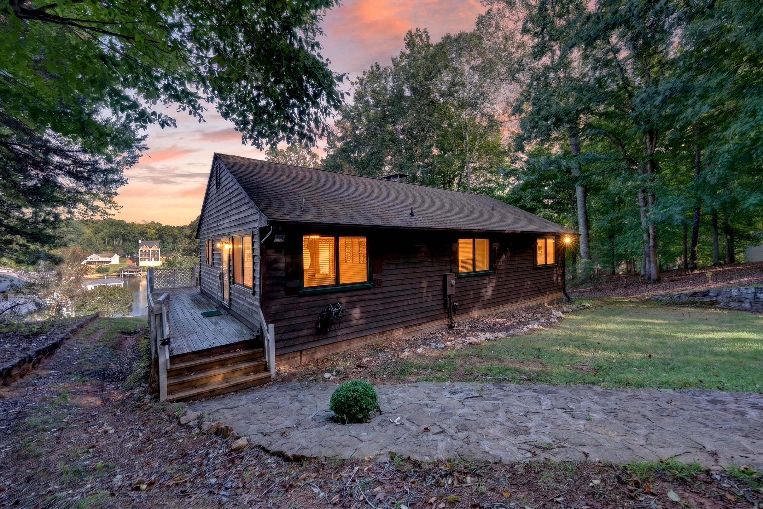 118 Creeden Dr — photo