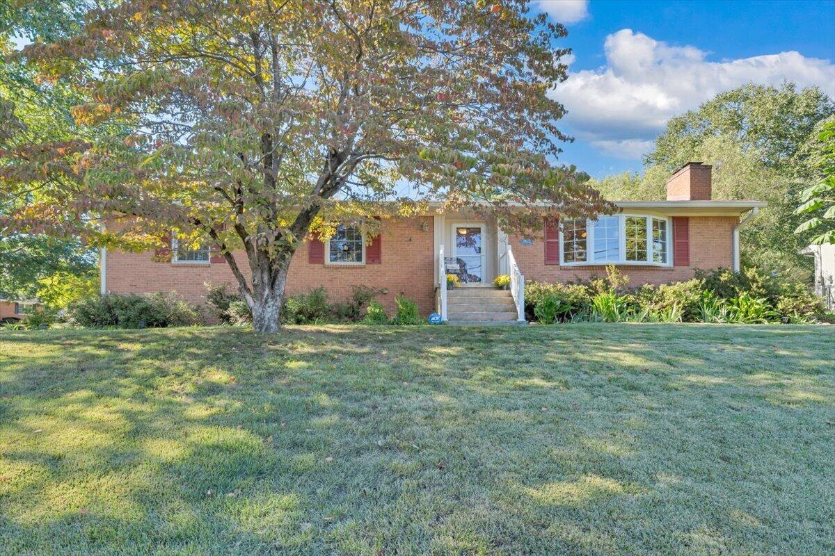 4873 Westhill Dr — photo