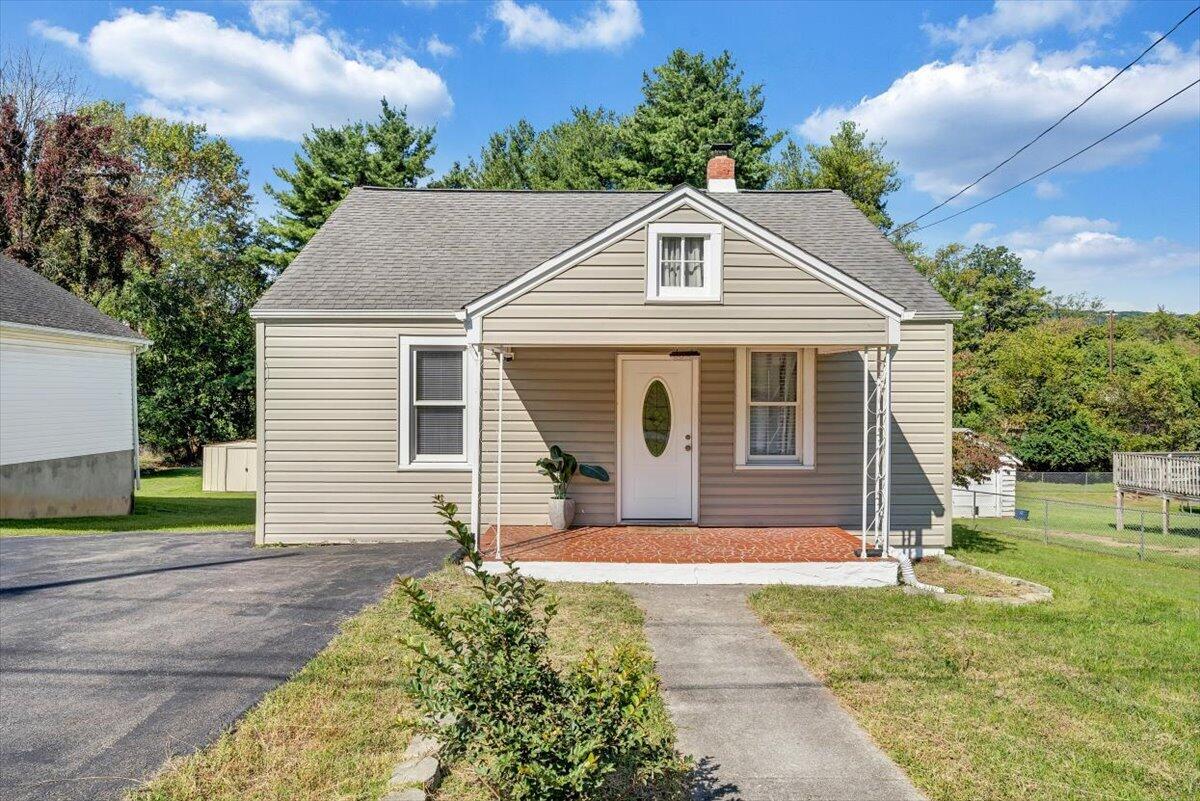 3647 Ventnor Rd SE — photo