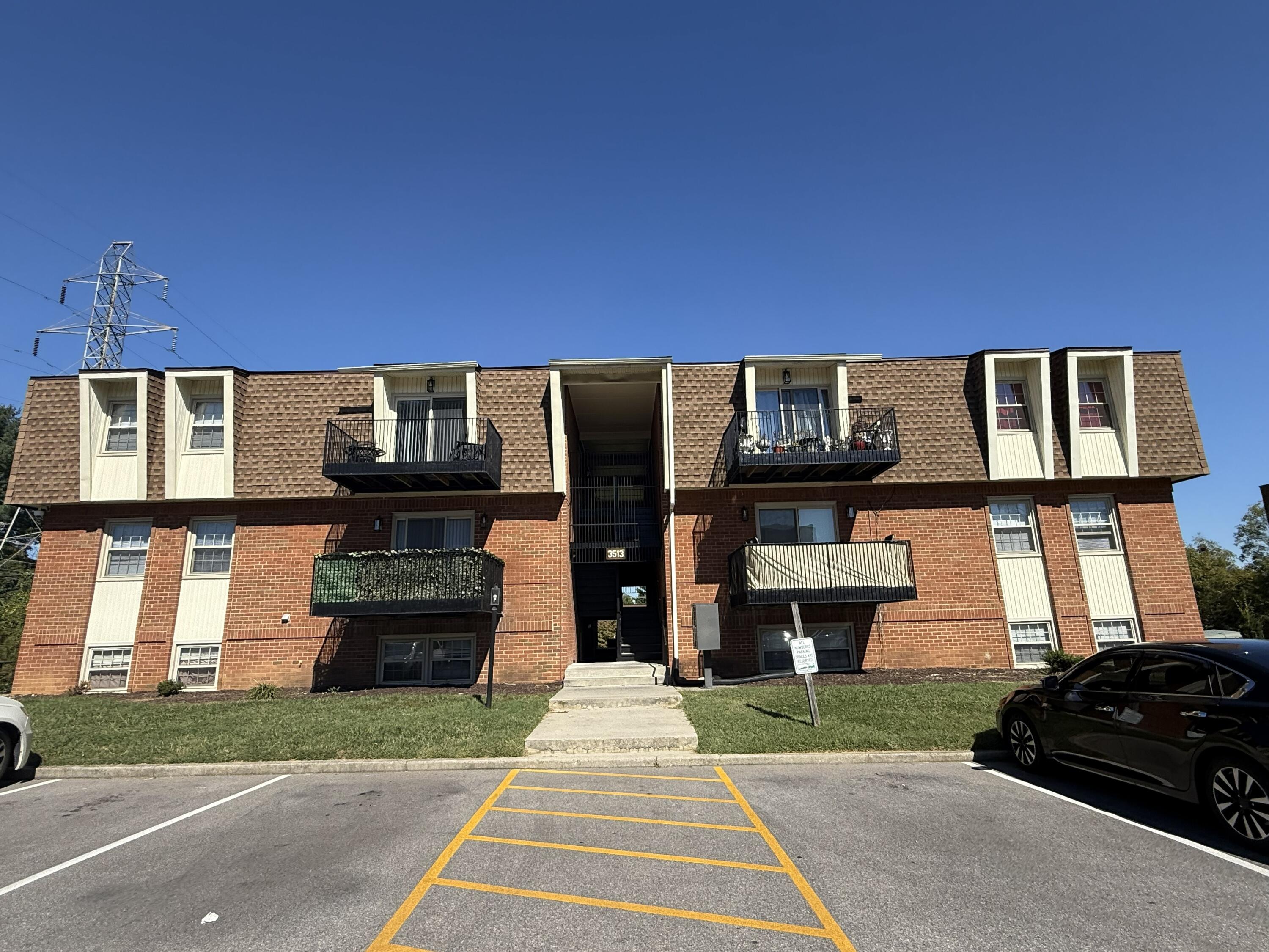 3513 Normandy Ln Apt. 40 — photo
