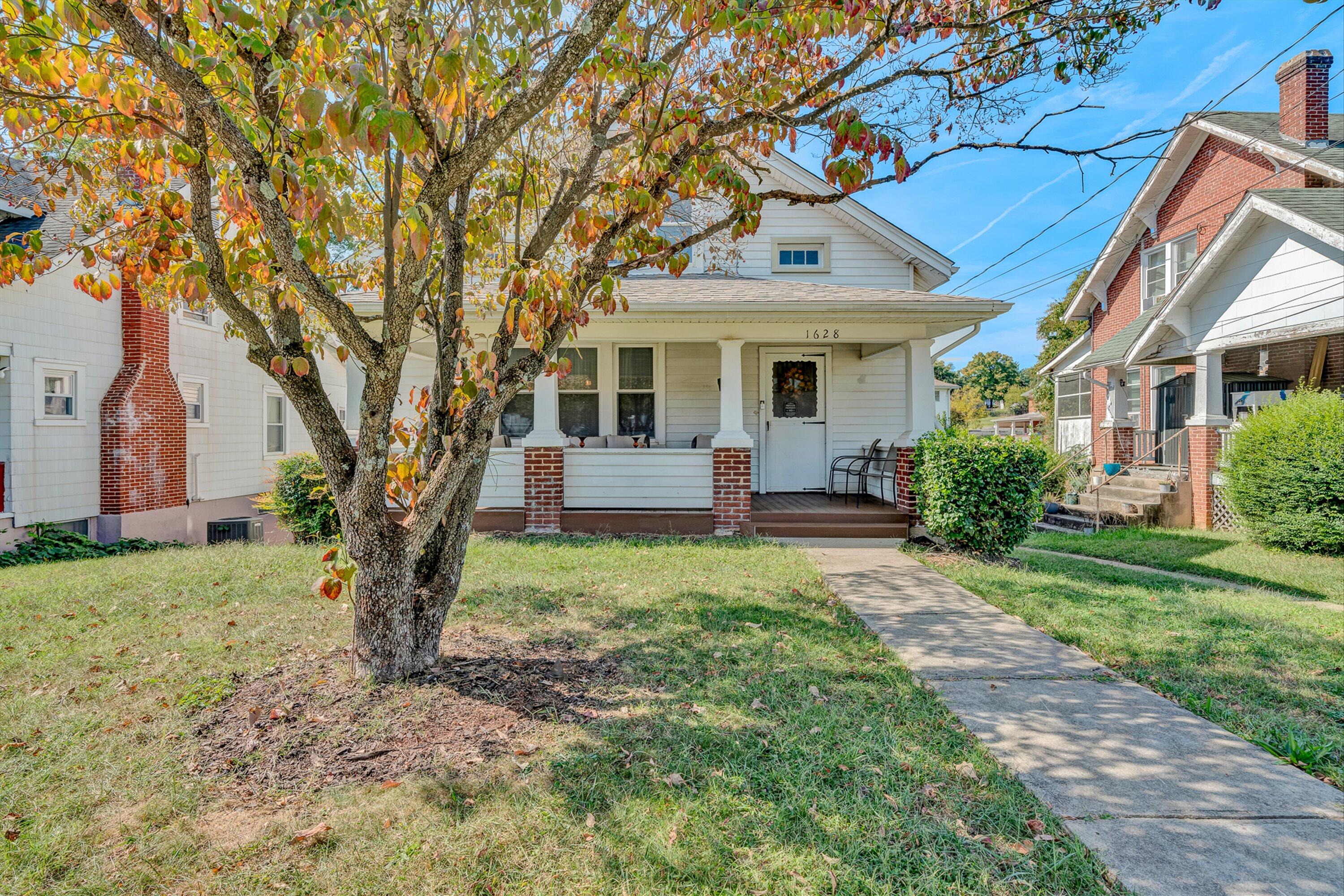 1628 Rugby Blvd NW — photo