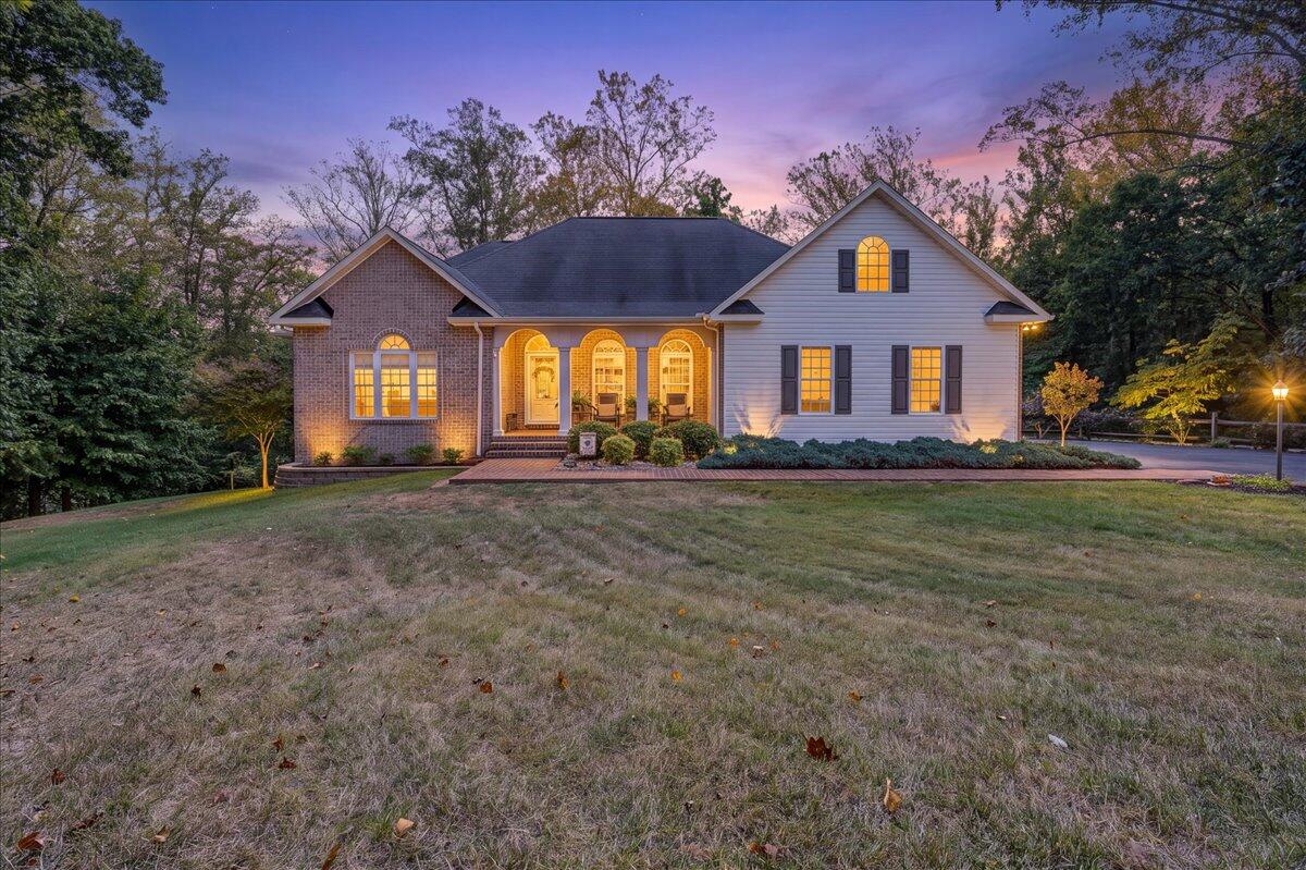 203 Windcrest Dr — photo