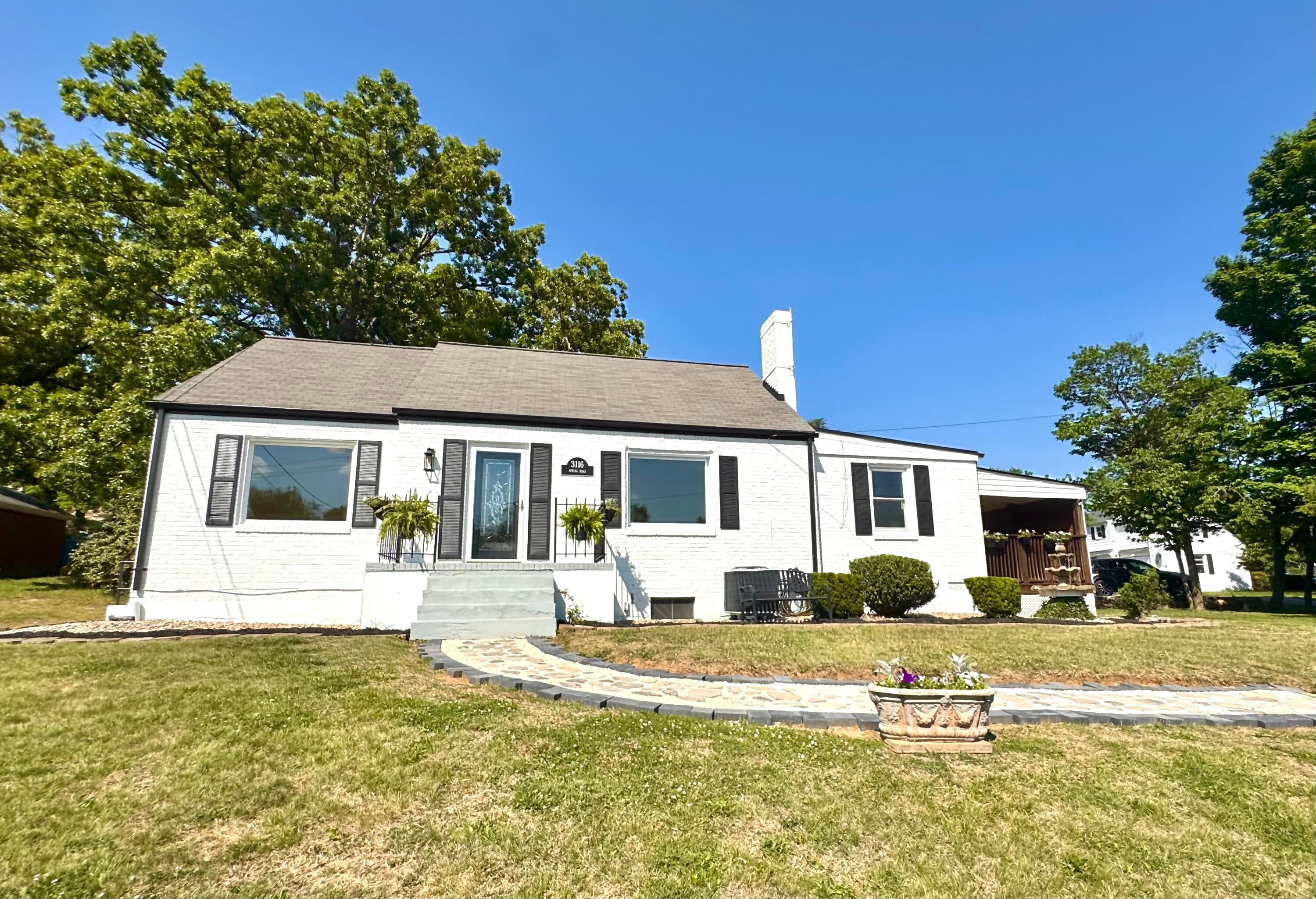 3116 Spring Rd SW — photo