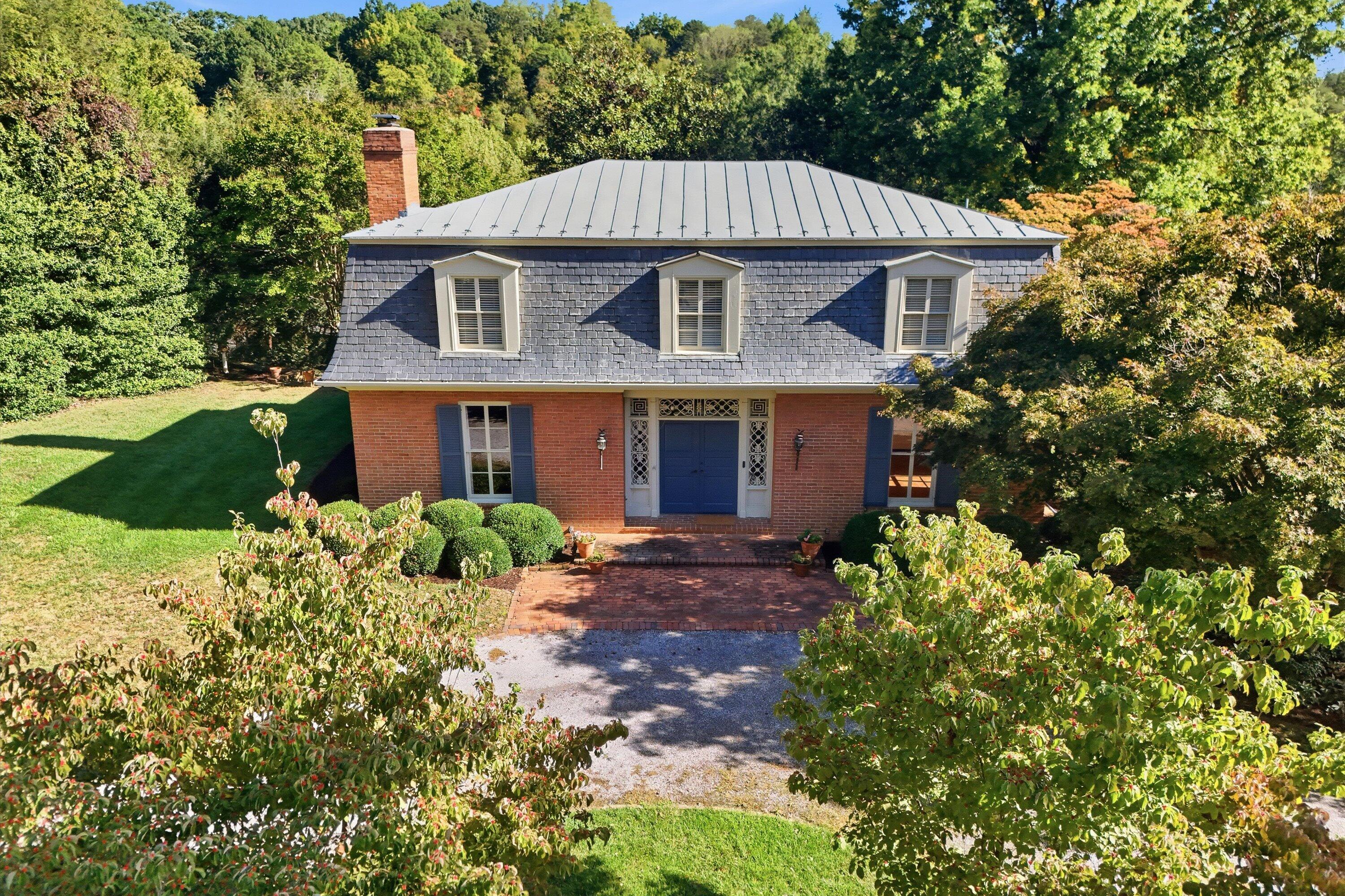 630 Dogwood Dr — photo