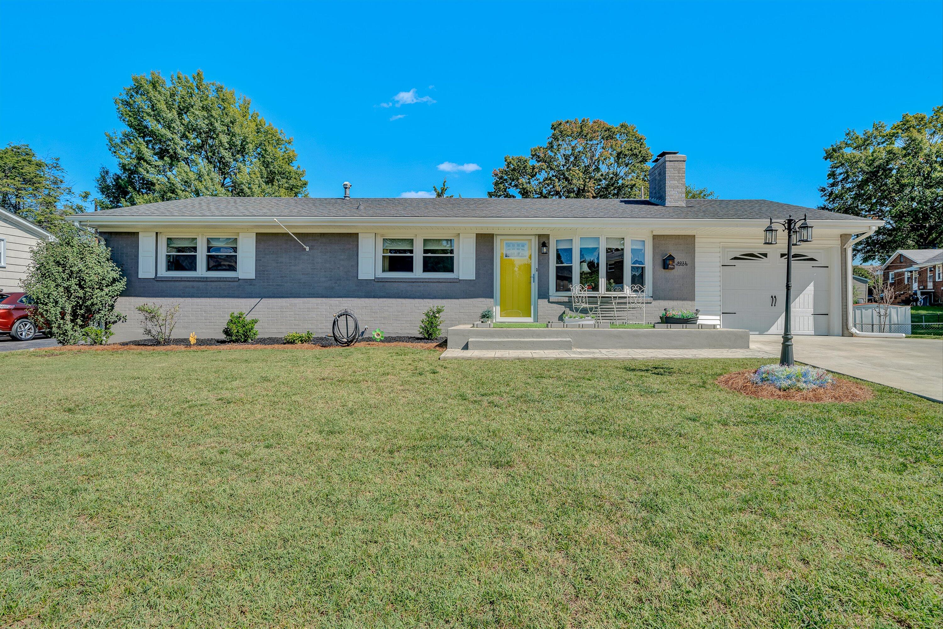 4011 Hazelridge Rd NW — photo