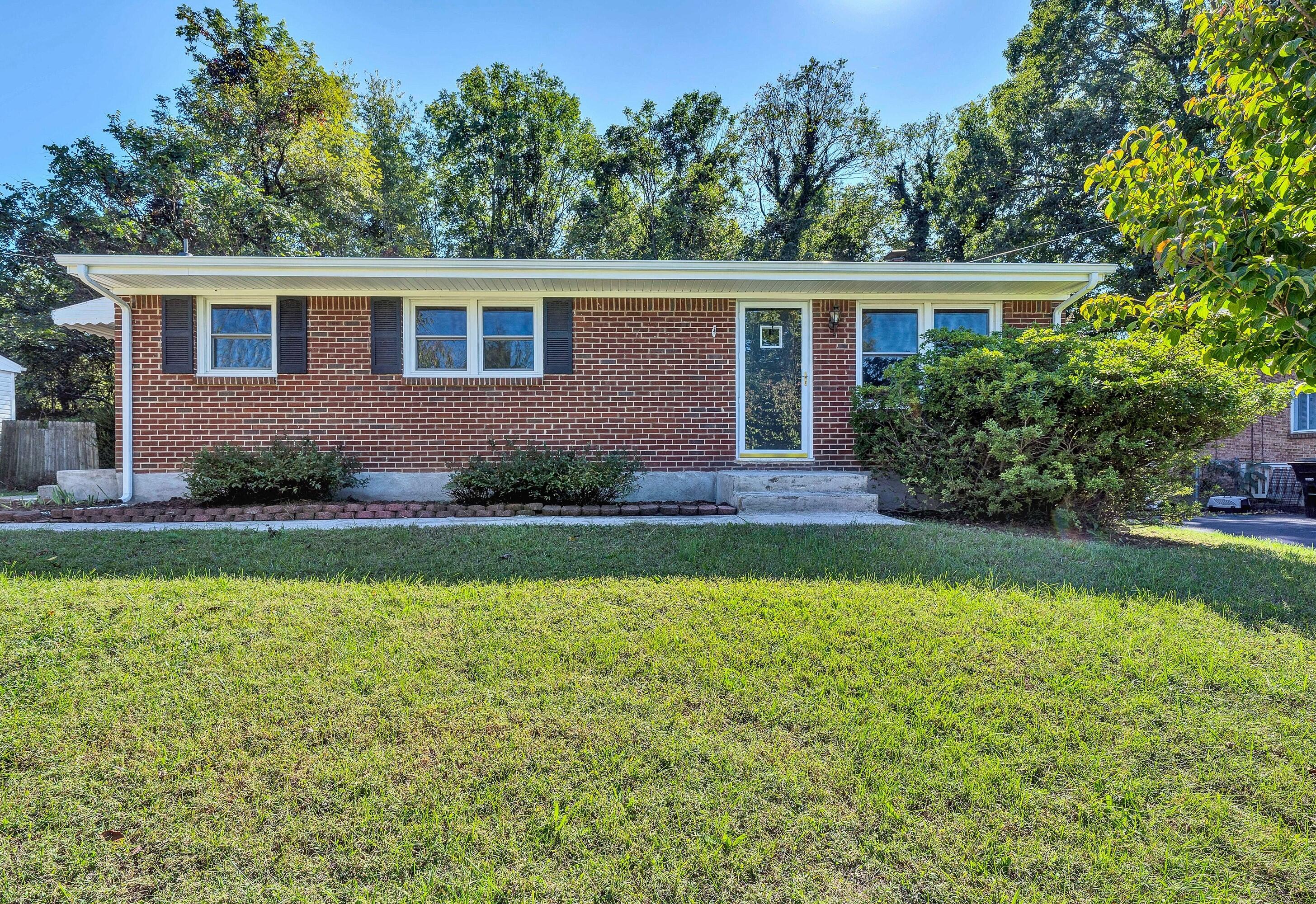 1409 Lori Dr — photo
