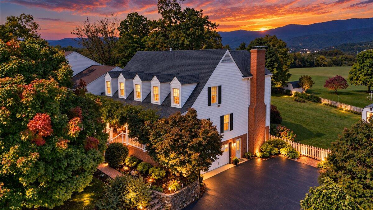 1505 Ashley Dr — photo