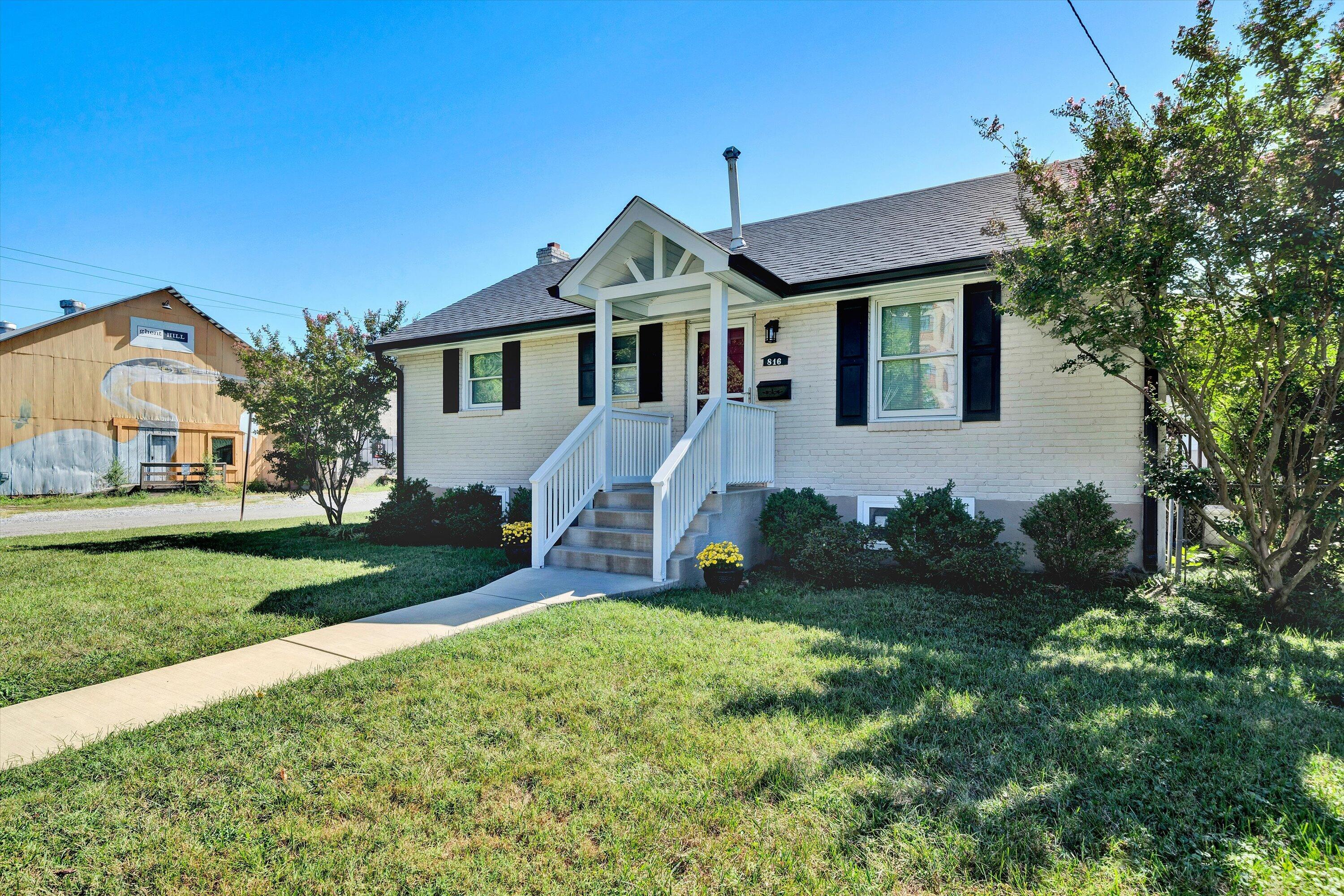 816 Howbert Ave SW — photo