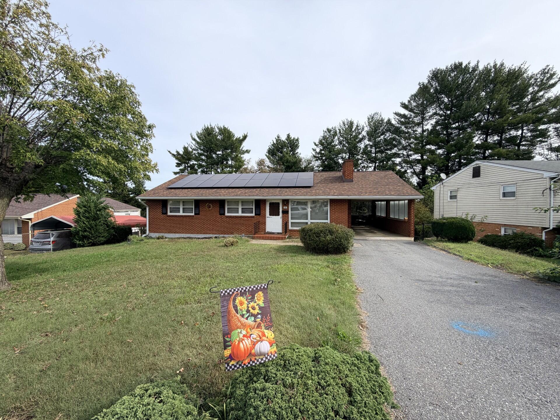 424 Houston Ave NE — photo