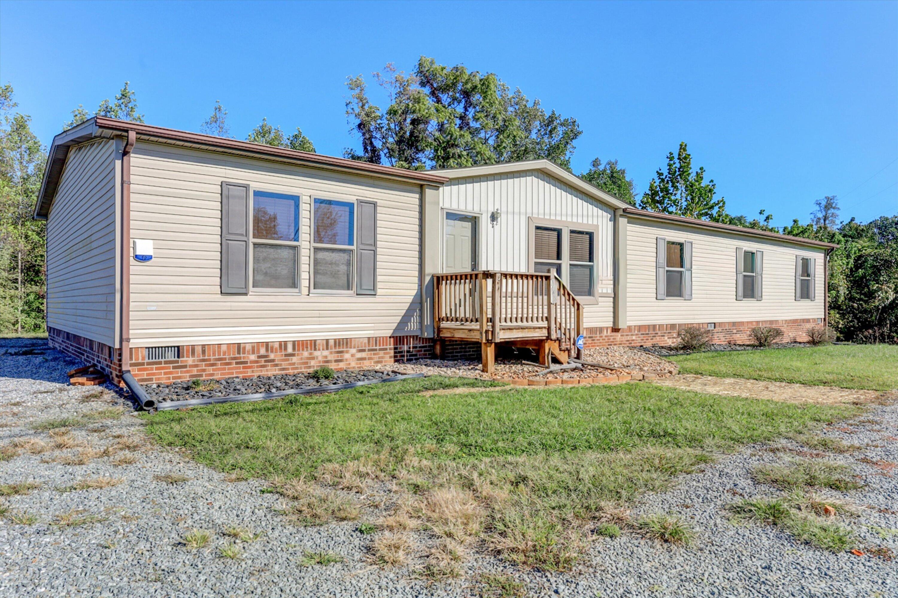 1447 Doe Run Rd — photo