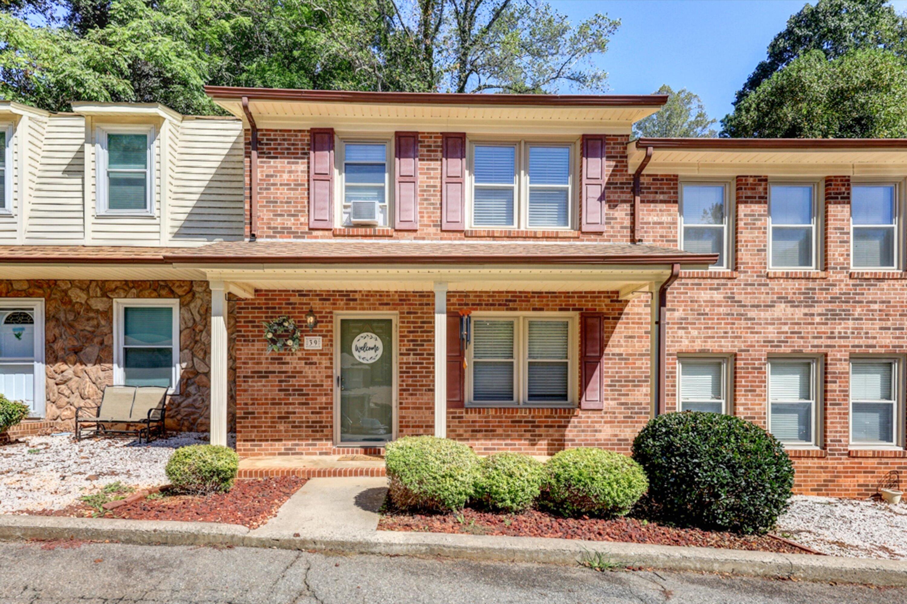 39 Valencia Dr — photo