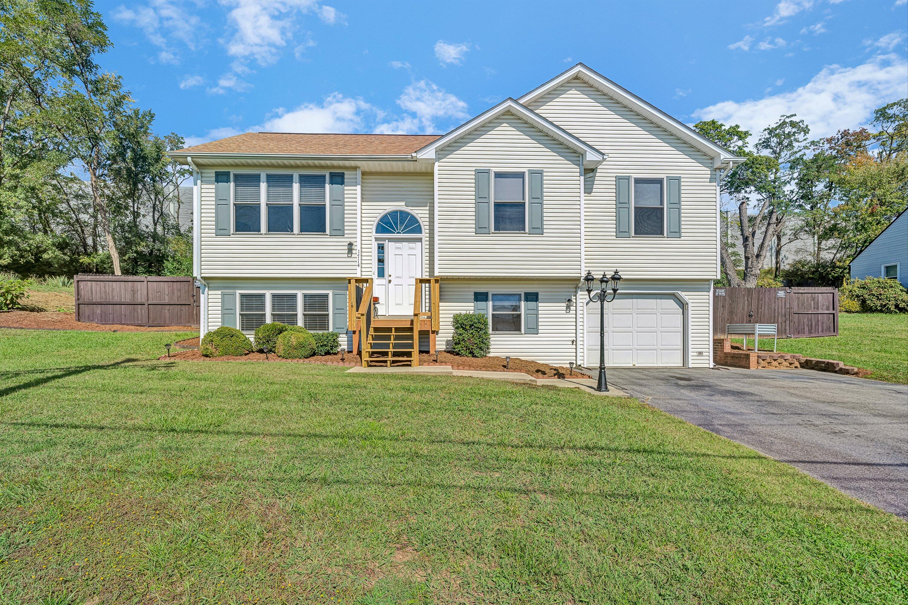 1714 Starview Dr — photo