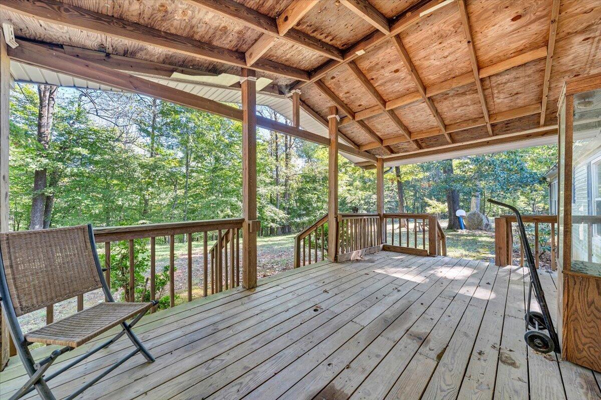 113 W Grove RD, Blue Ridge, VA 24064 — photo 2