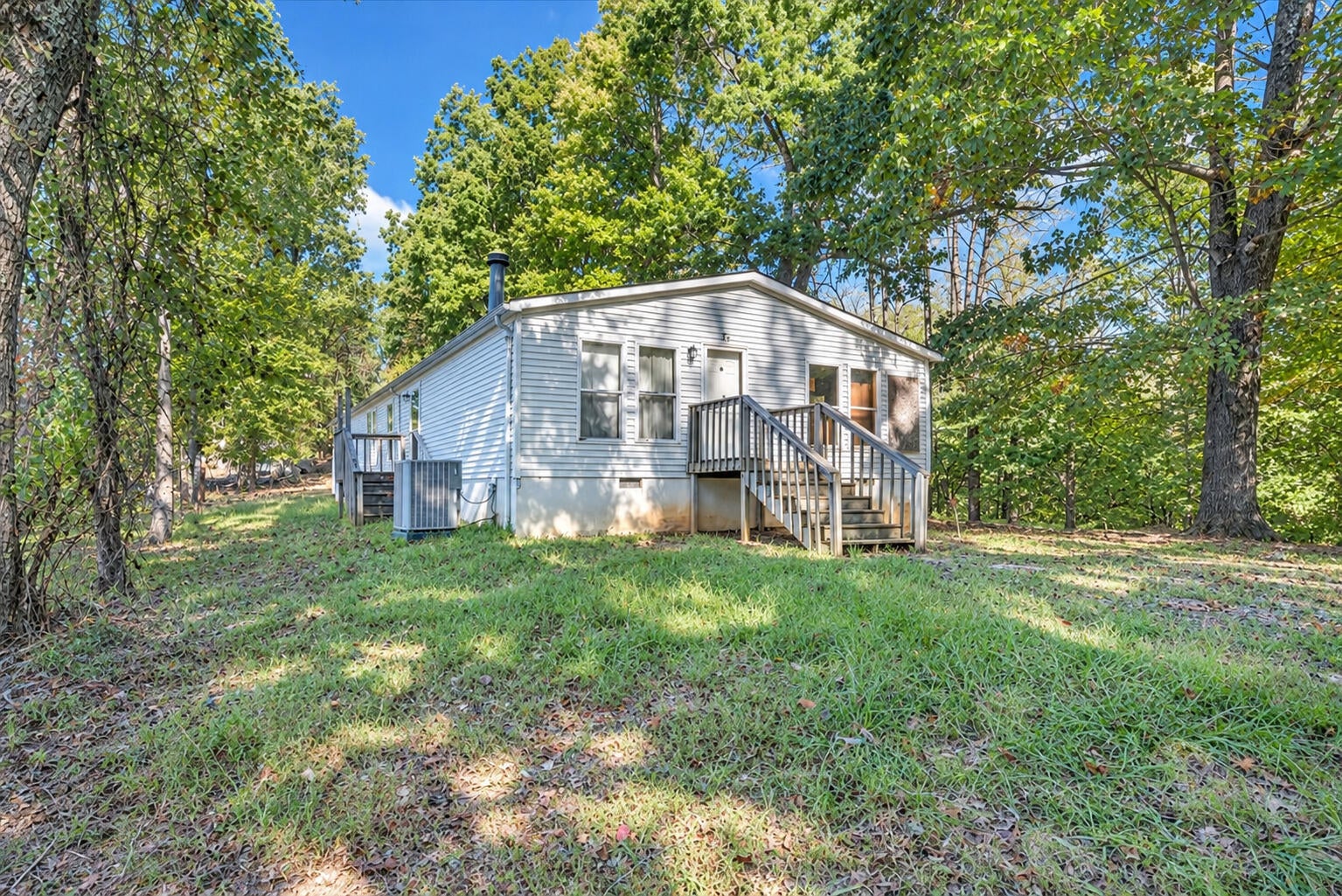 113 W Grove RD, Blue Ridge, VA 24064 — photo 3