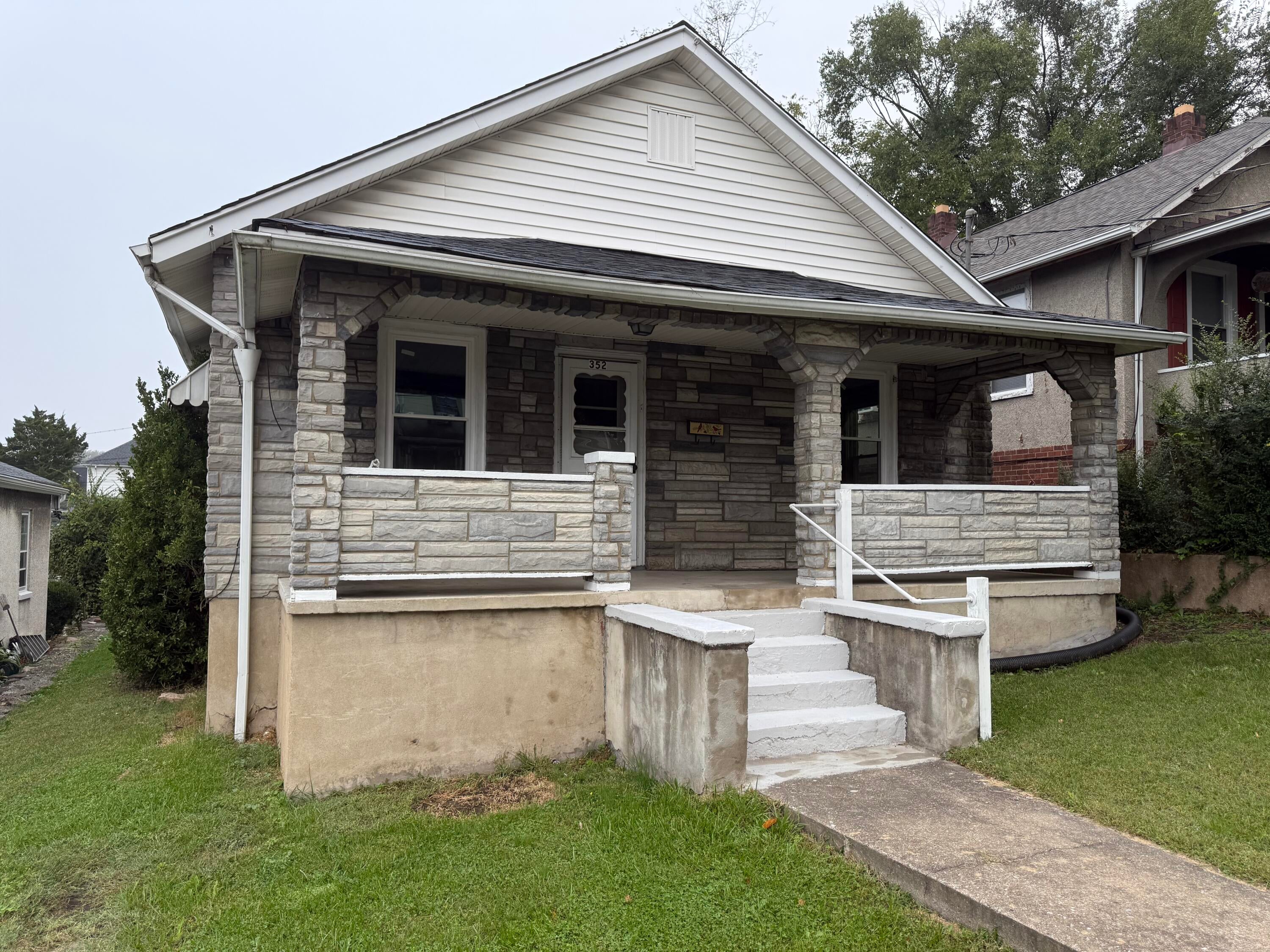 352 E Prospect St — photo