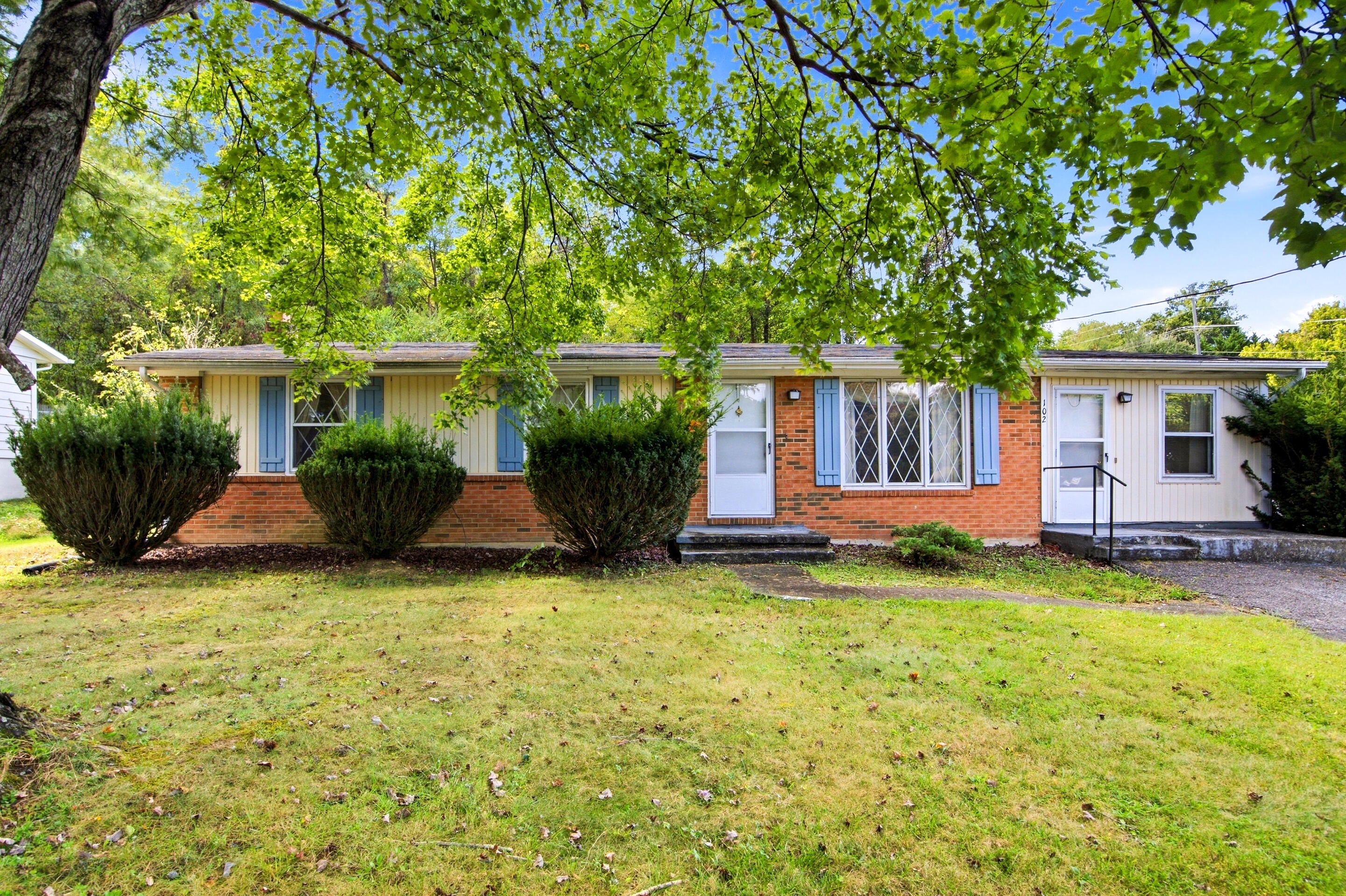 102 Foundry Pl — photo