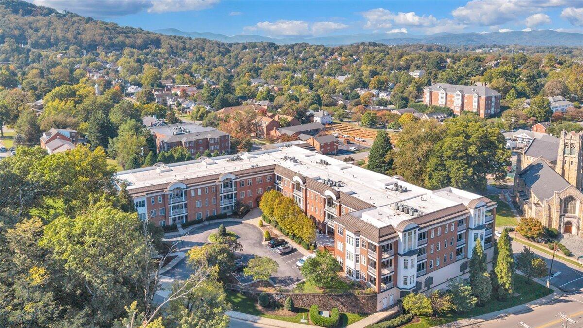 2125 Yellow Mountain Rd SE Apt 209 — photo