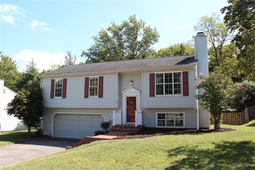 3796 Buckingham Dr — photo