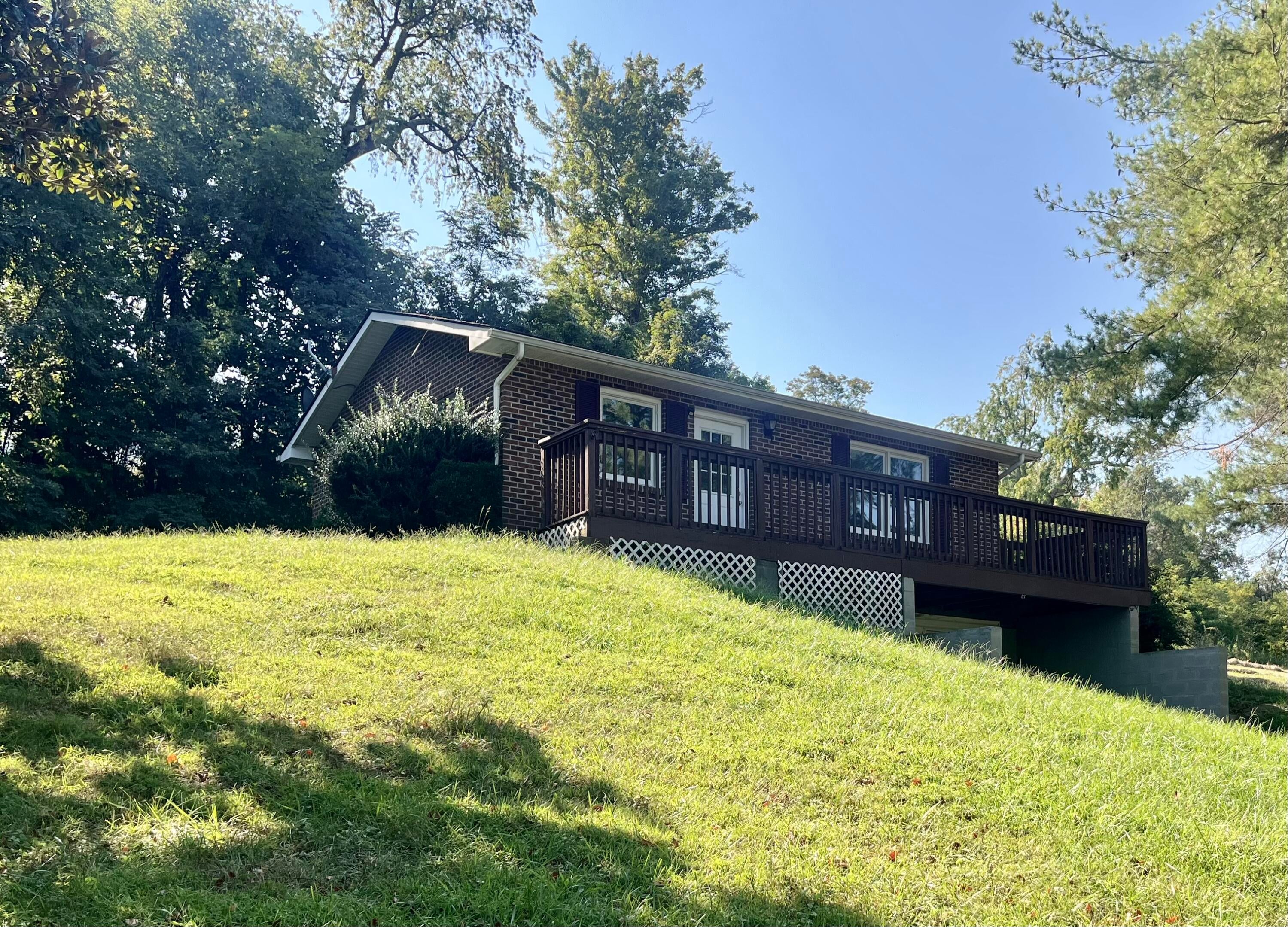 4675 Layman Rd NE — photo