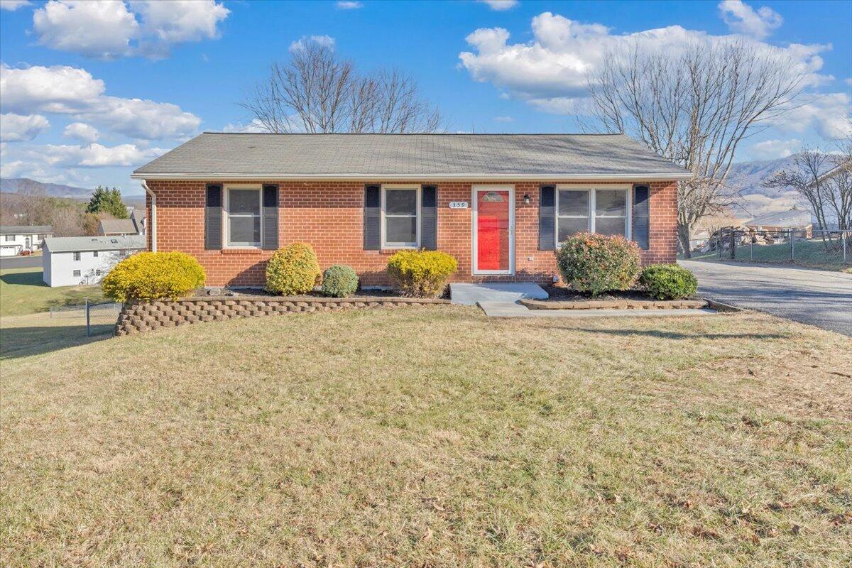 359 Hillview Dr — photo