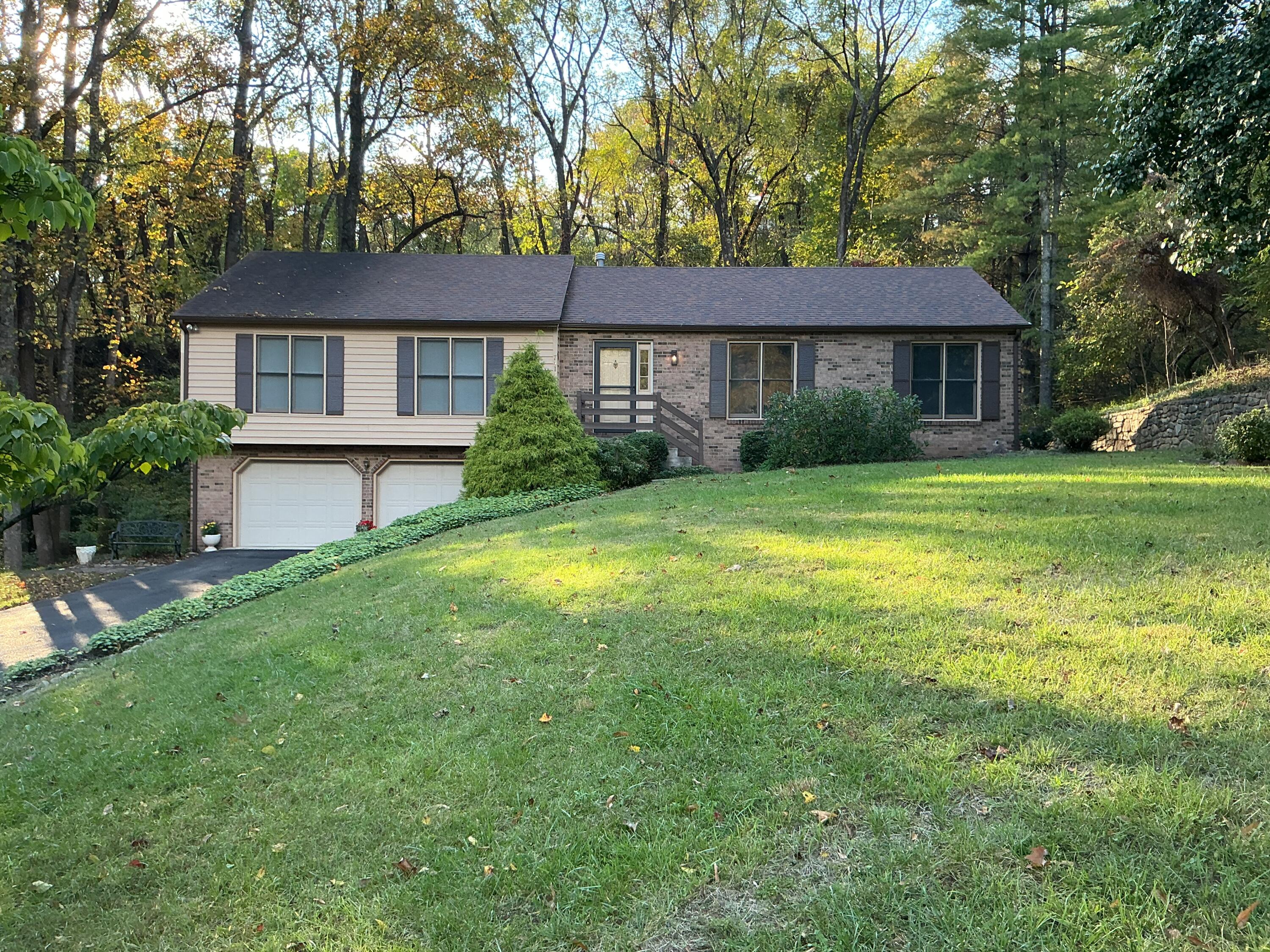 7414 Carriage Hills Dr — photo
