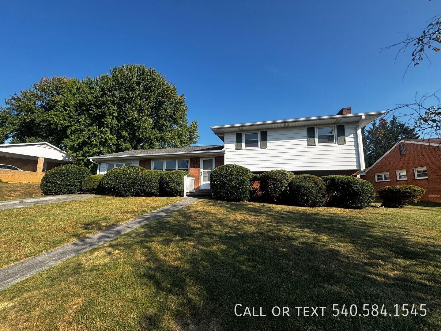 1511 Narcissus St — photo