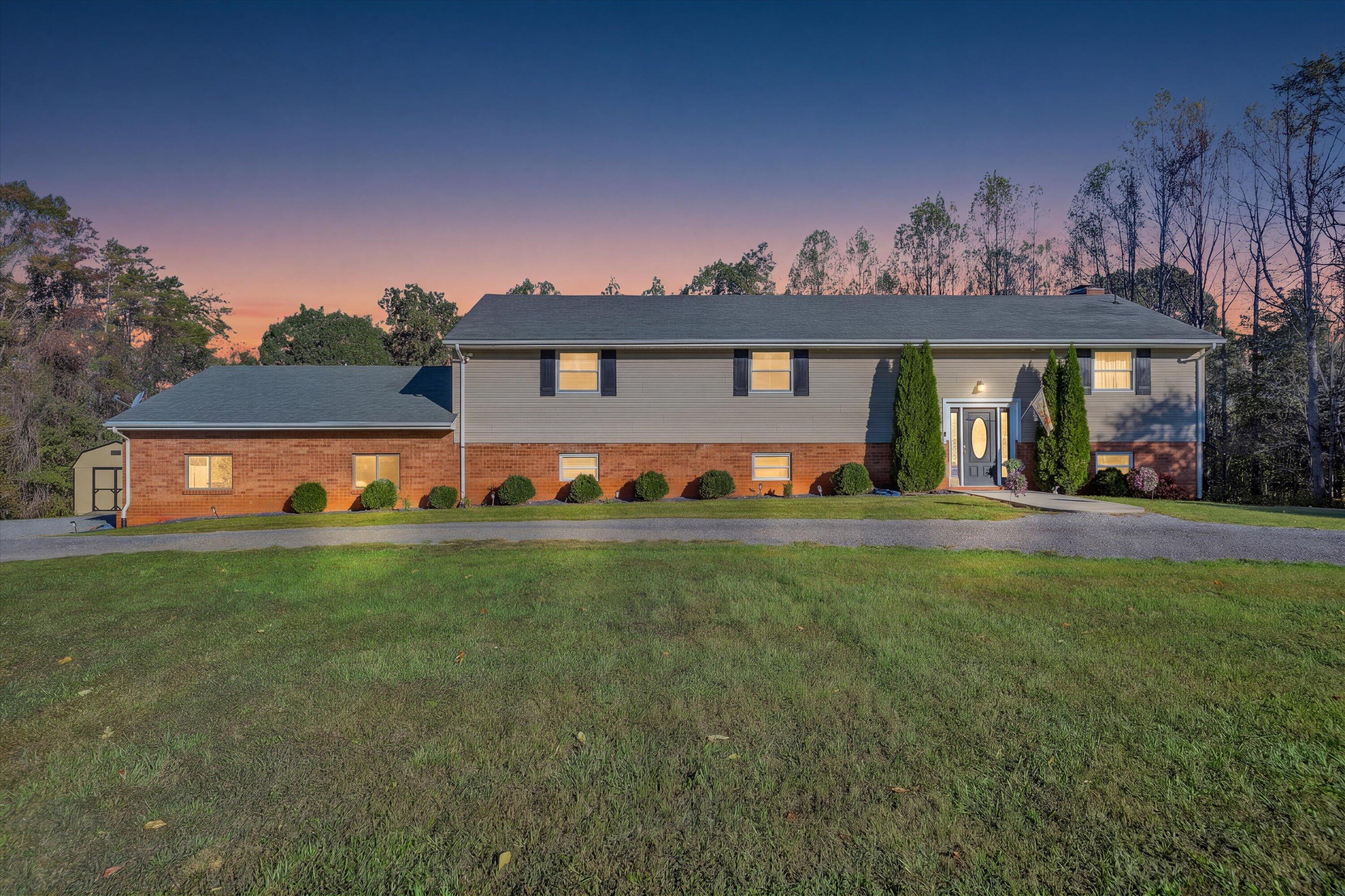 111 Scenic Dr — photo