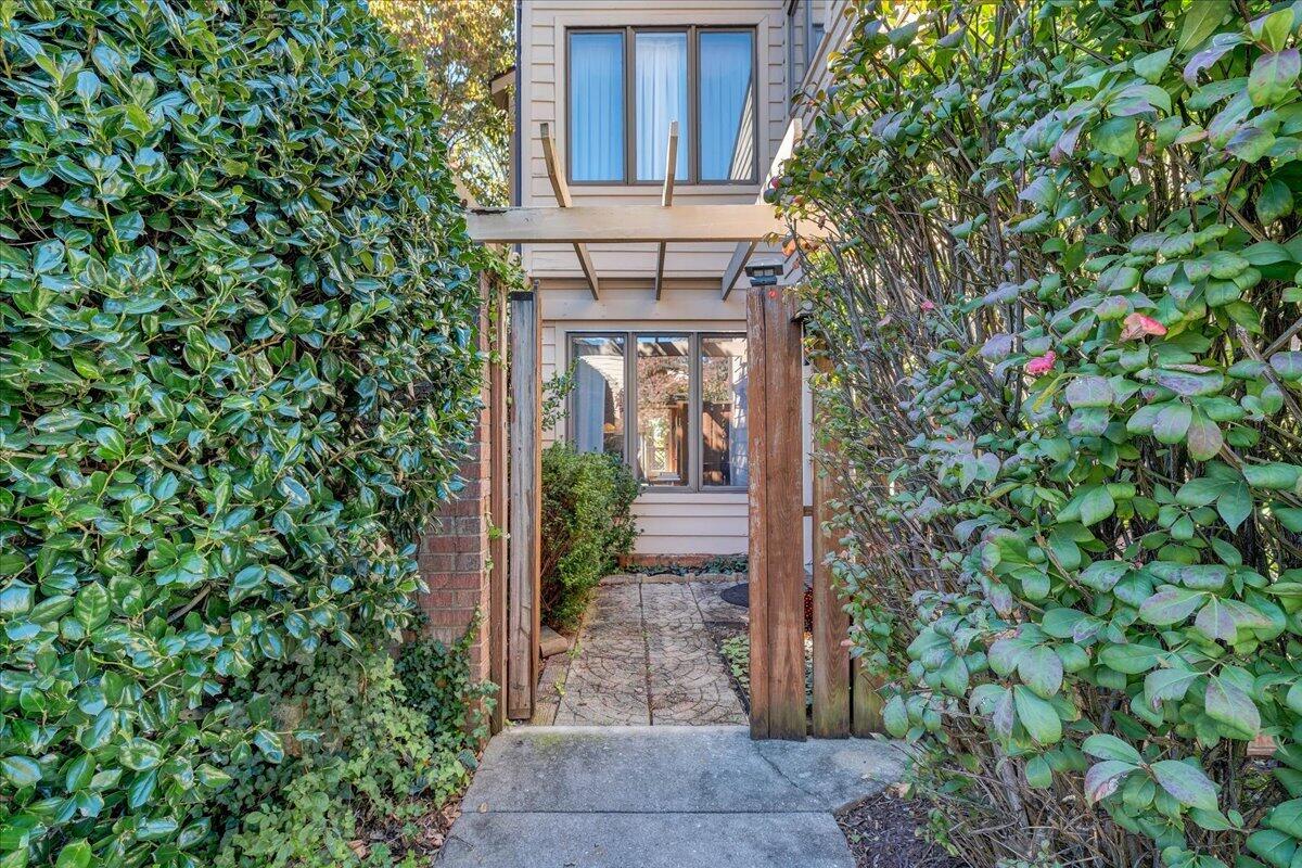 114 Windward Dr SW — photo